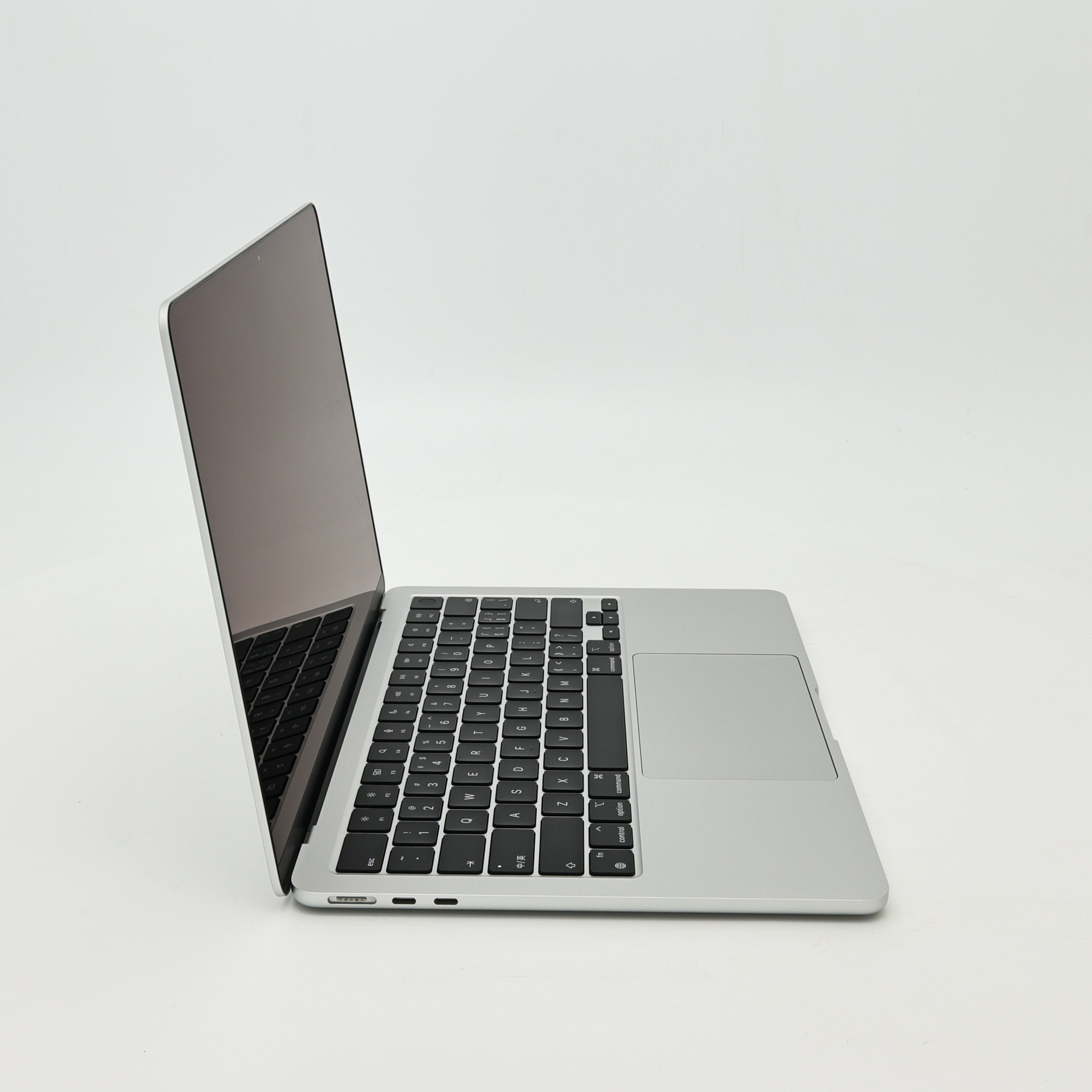 95新 Apple MacBook Air 22年 13寸 M2（8+8核） 8G RAM 256G SSD 銀色
