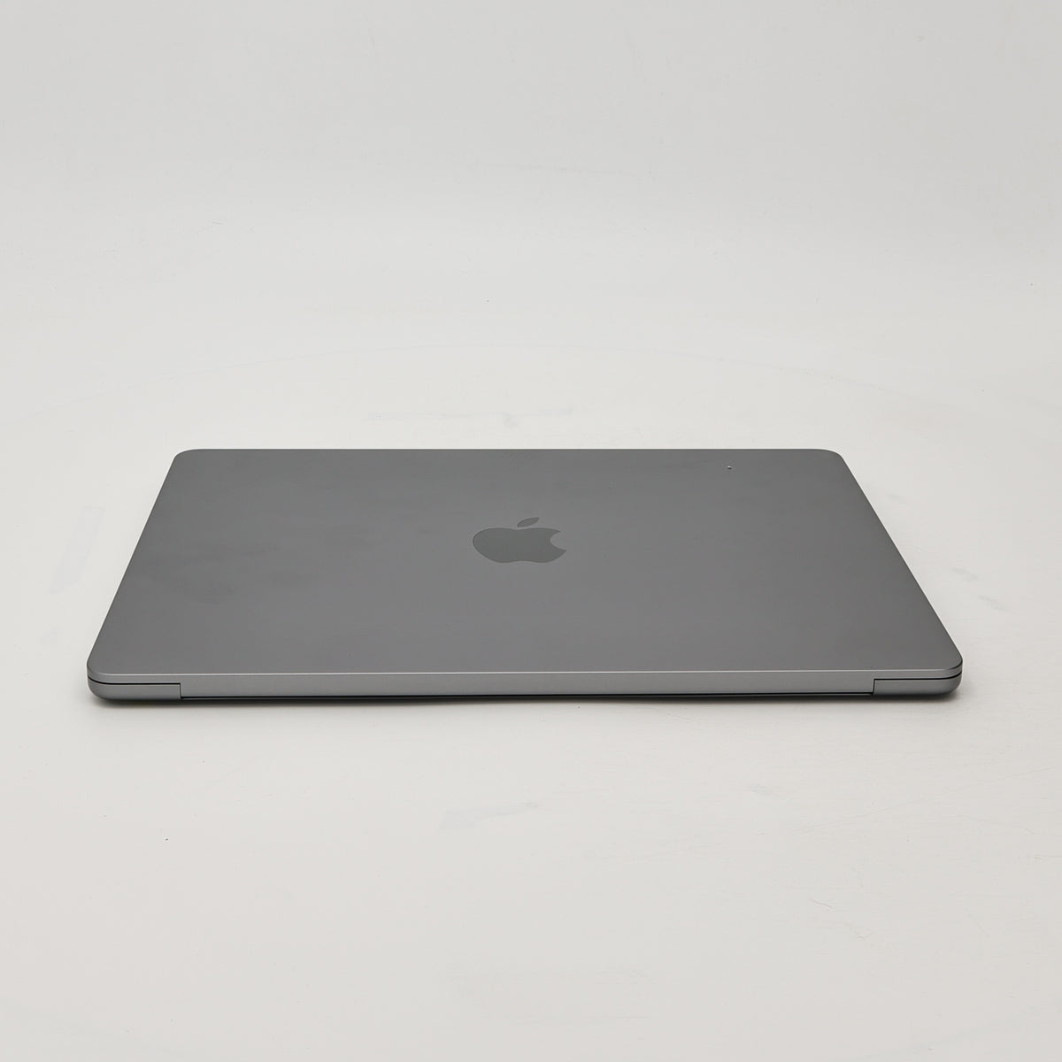 99新 Apple MacBook Air 22年 13寸 M2（8+10核） 8G RAM 512G SSD 深空灰色
