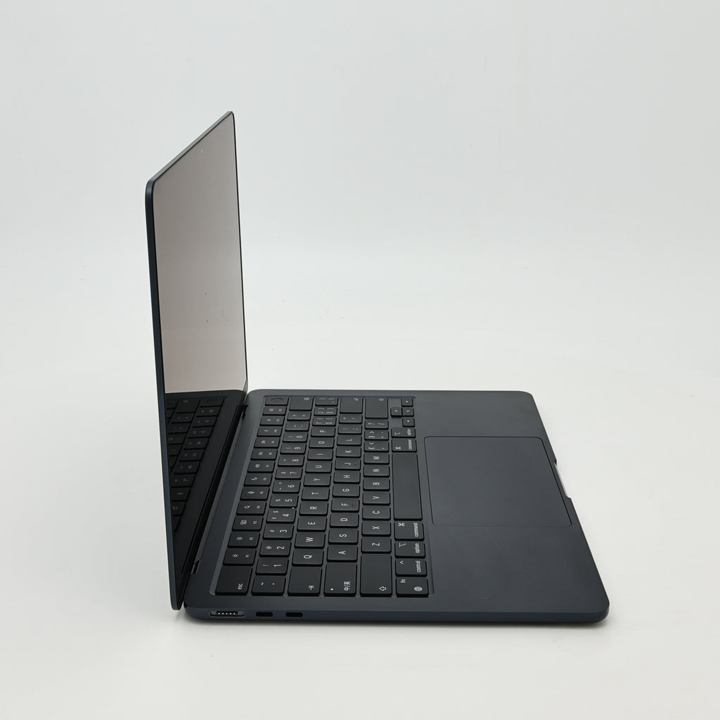 95新 Apple MacBook Air 22年 13寸 M2（8+8核） 8G RAM 256G SSD 午夜色