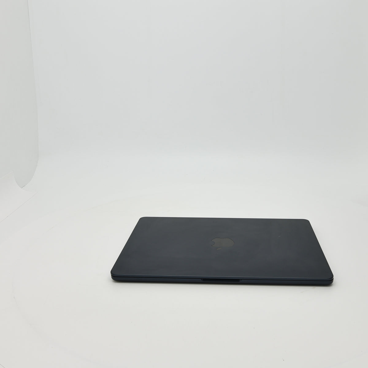 95新 Apple MacBook Air 22年 13寸 M2（8+8核） 8G RAM 256G SSD 午夜色