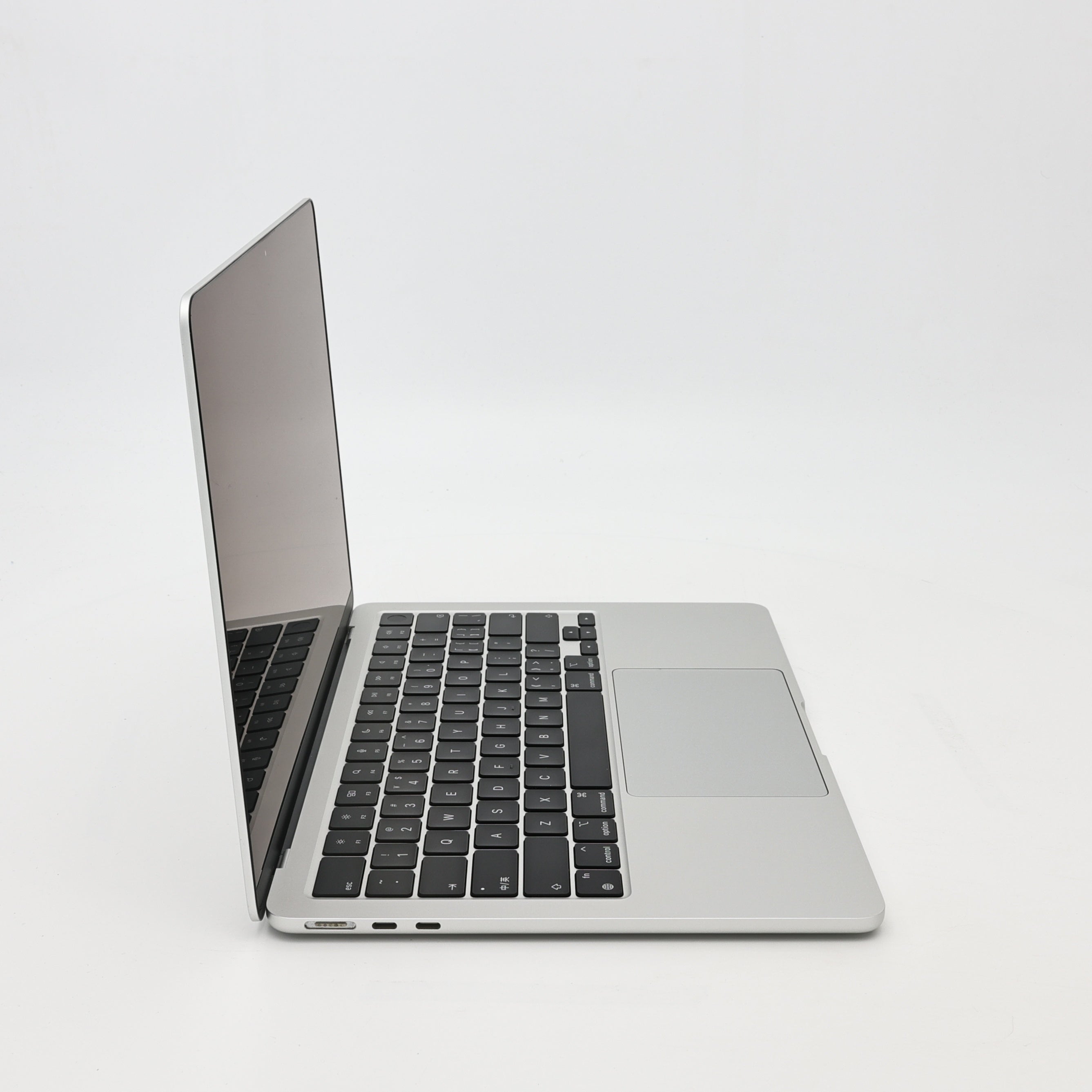 95新 Apple MacBook Air 22年 13寸 M2（8+8核） 8G RAM 256G SSD 銀色