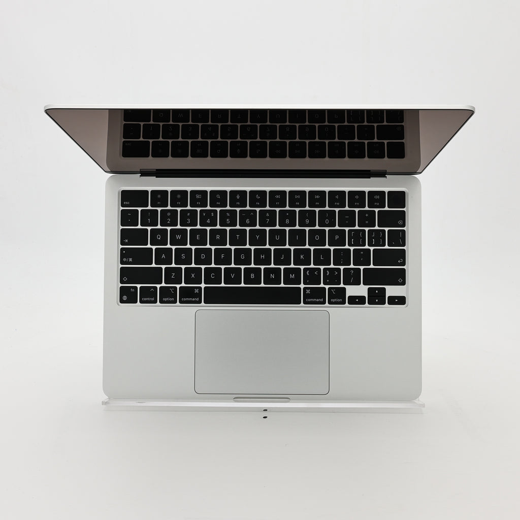 95新 Apple MacBook Air 22年 13寸 M2（8+8核） 8G RAM 256G SSD 銀色