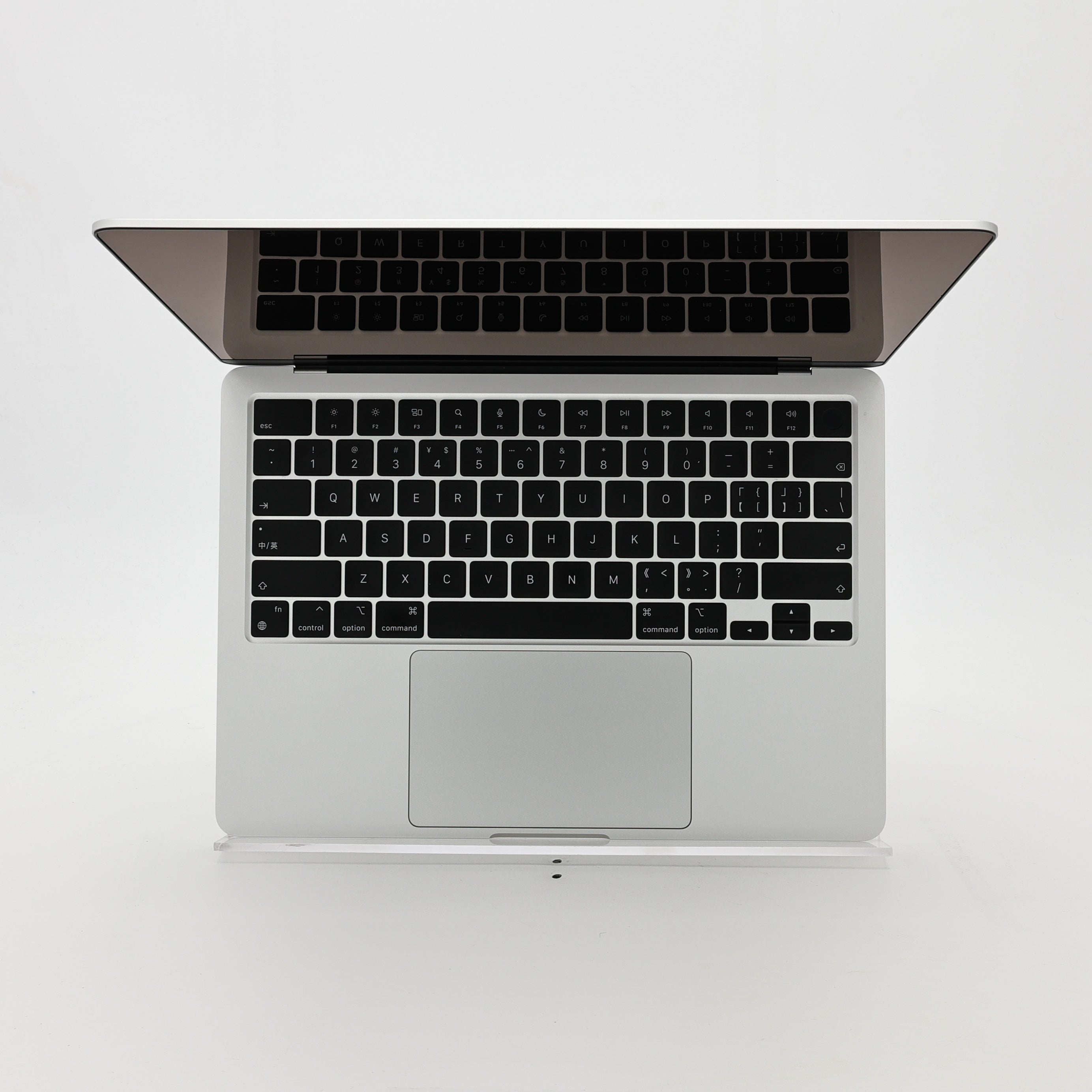 95新 Apple MacBook Air 22年 13寸 M2（8+8核） 8G RAM 256G SSD 銀色