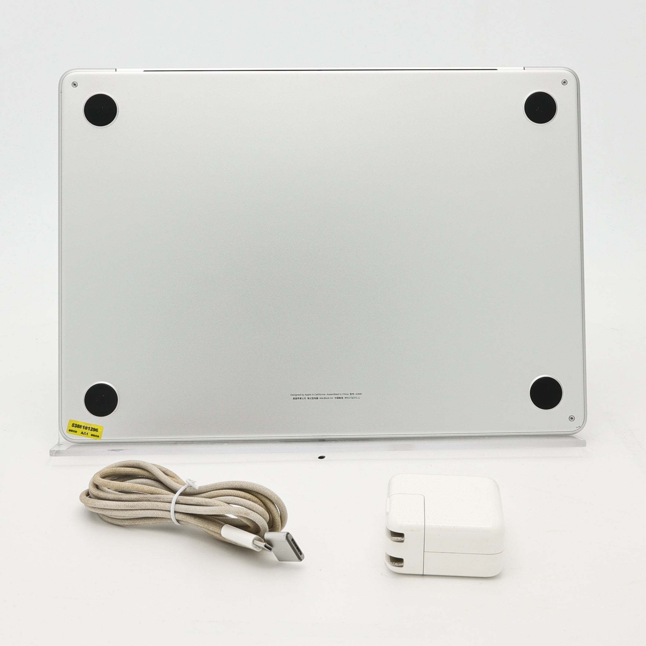 95新 Apple MacBook Air 22年 13寸 M2（8+8核） 8G RAM 256G SSD 銀色