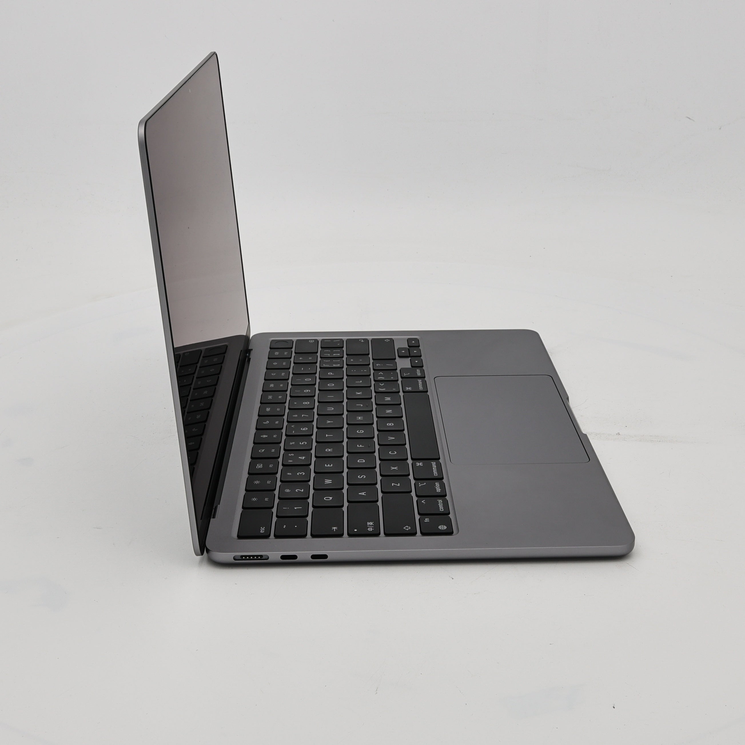 99新 Apple MacBook Air 22年 13寸 M2（8+8核） 8G RAM 256G SSD 深空灰色