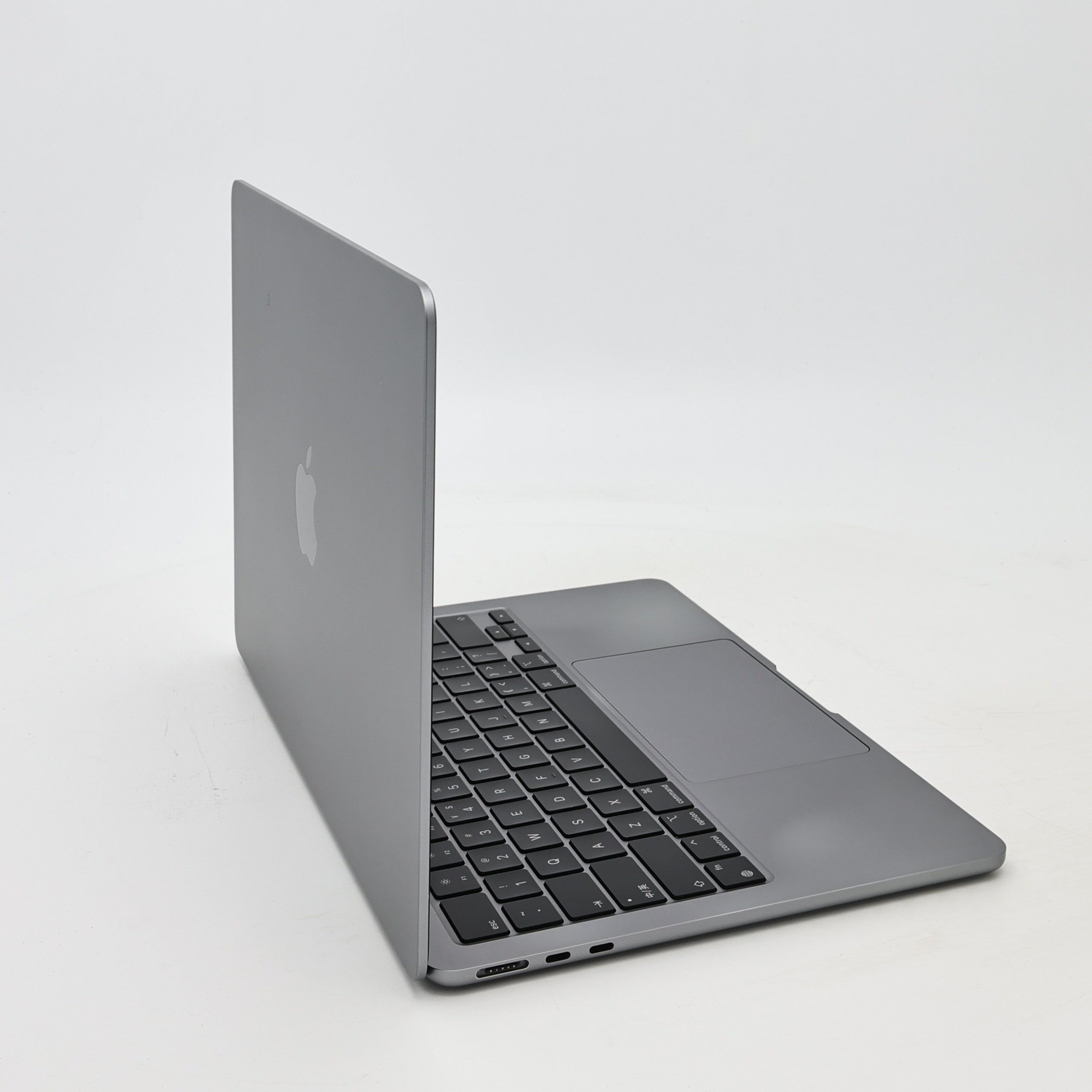 95新 Apple MacBook Air 22年 13寸 M2（8+8核） 8G RAM 256G SSD 深空灰色