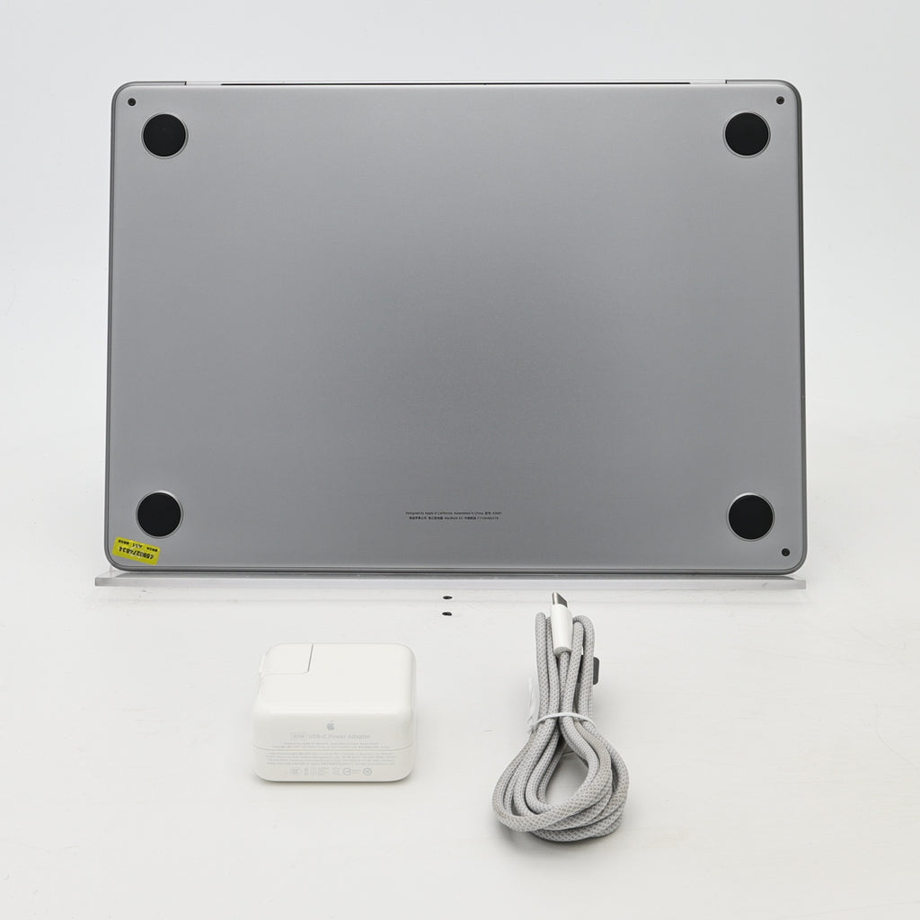 95新 Apple MacBook Air 22年 13寸 M2（8+8核） 8G RAM 256G SSD 深空灰色