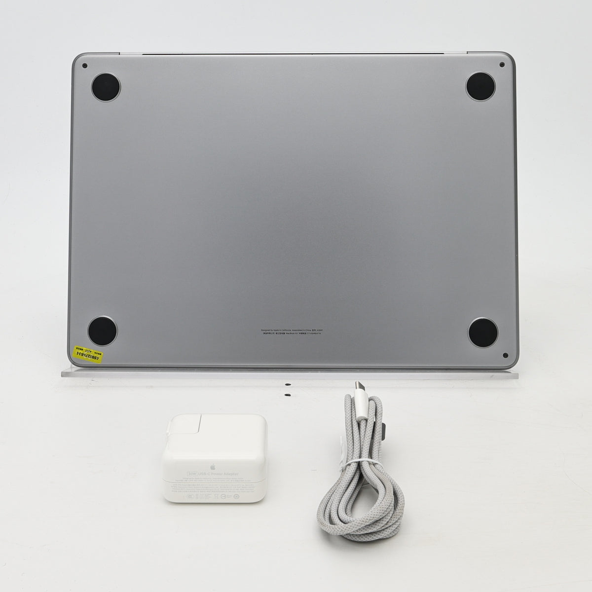 95新 Apple MacBook Air 22年 13寸 M2（8+8核） 8G RAM 256G SSD 深空灰色