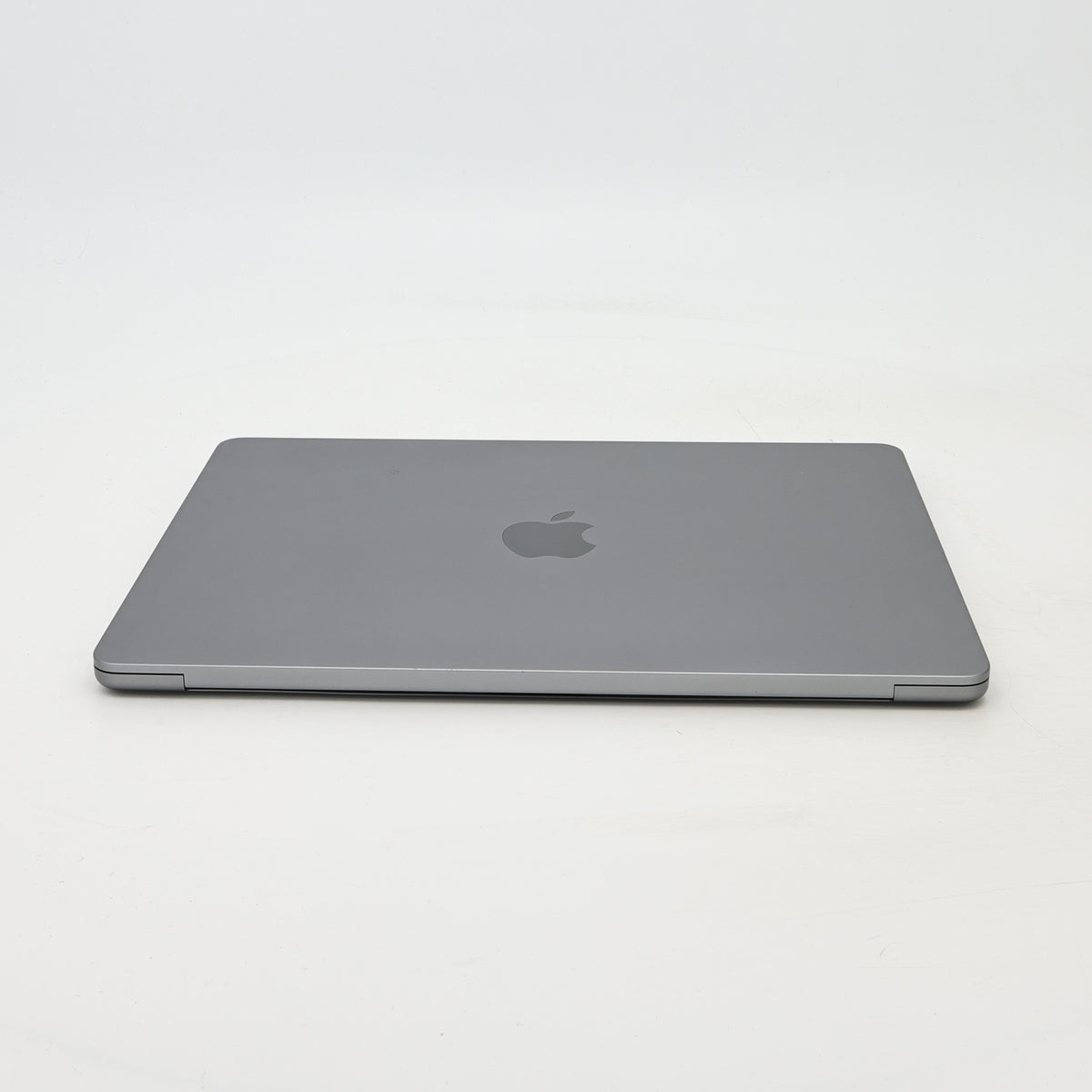 95新 Apple MacBook Air 22年 13寸 M2（8+8核） 8G RAM 256G SSD 深空灰色