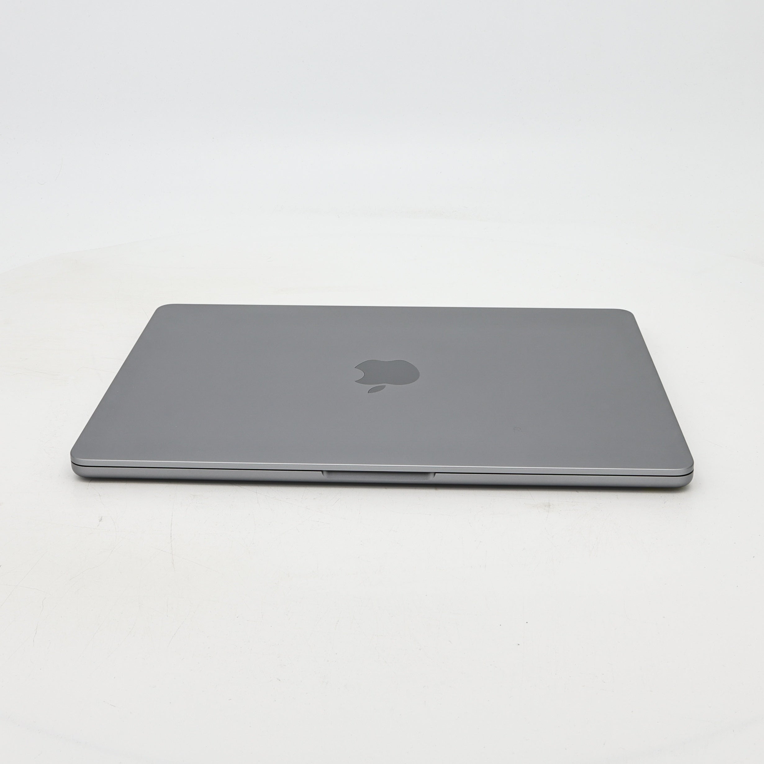 95新 Apple MacBook Air 22年 13寸 M2（8+8核） 8G RAM 256G SSD 深空灰色