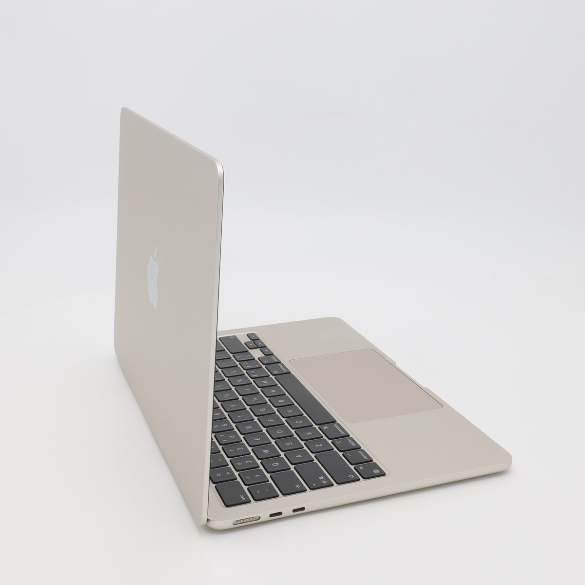 95新 Apple MacBook Air 22年 13寸 M2（8+10核） 8G RAM 512G SSD 星光色