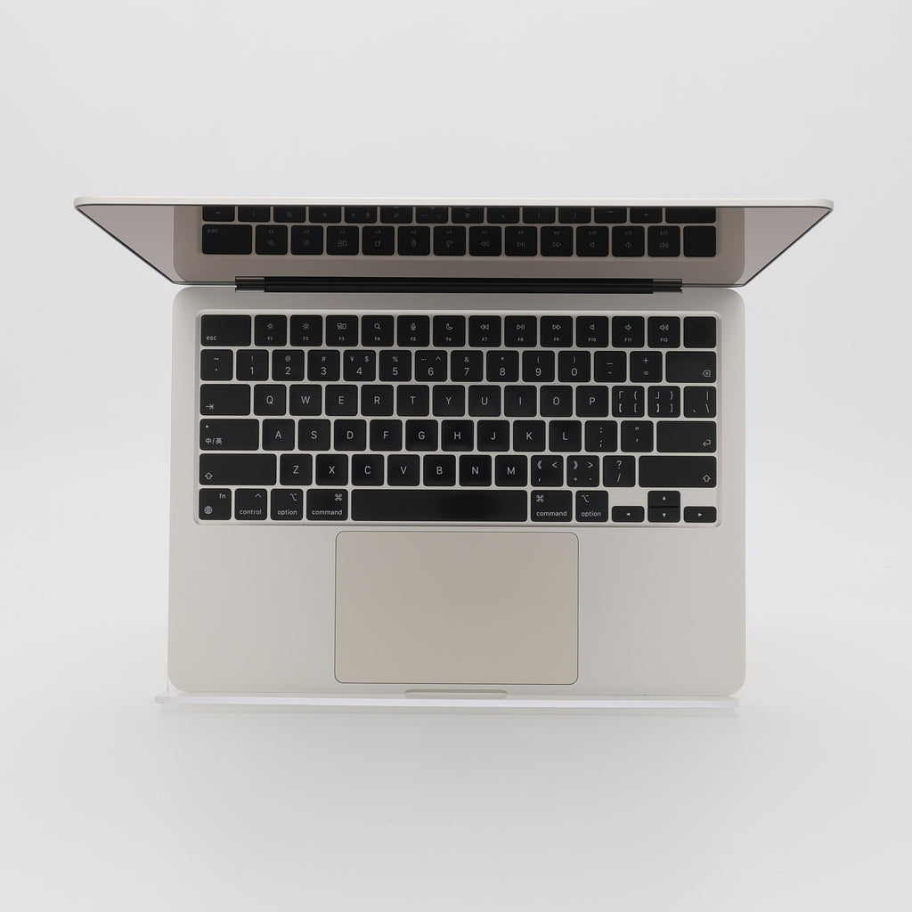 95新 Apple MacBook Air 22年 13寸 M2（8+10核） 8G RAM 512G SSD 星光色