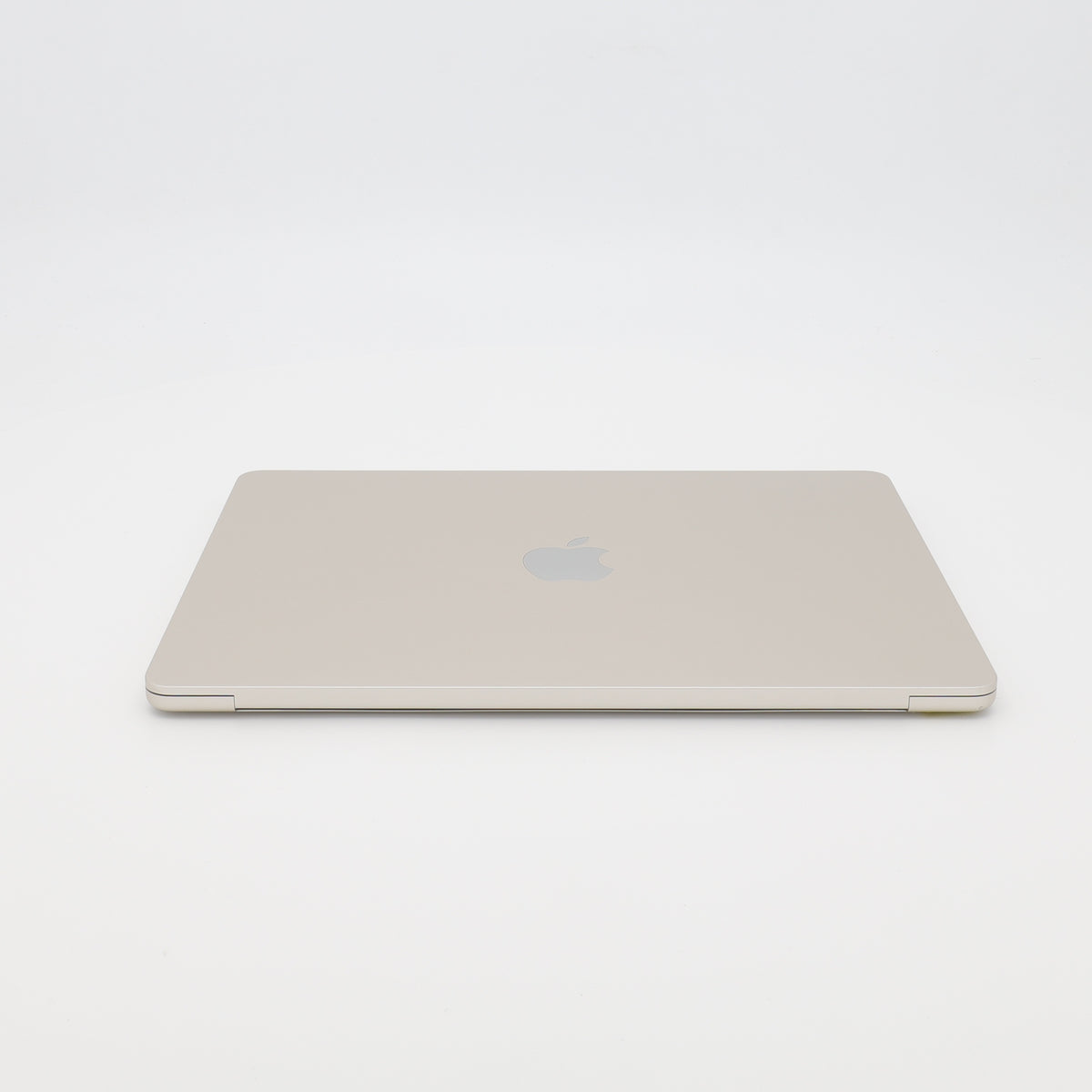 95新 Apple MacBook Air 22年 13寸 M2（8+10核） 8G RAM 512G SSD 星光色
