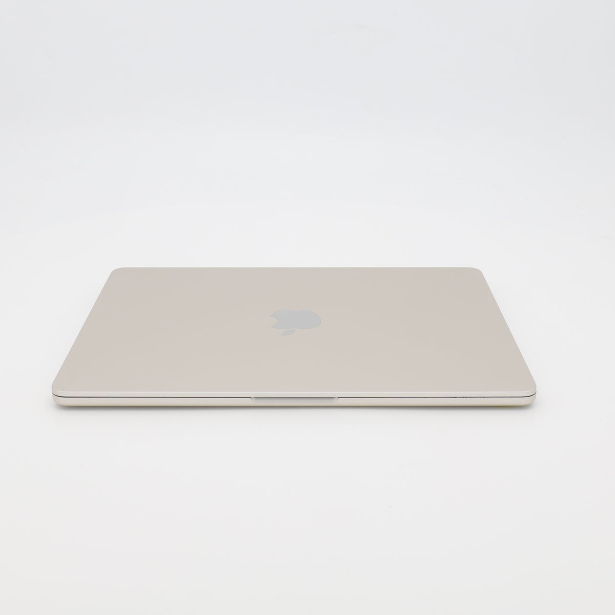 95新 Apple MacBook Air 22年 13寸 M2（8+10核） 8G RAM 512G SSD 星光色
