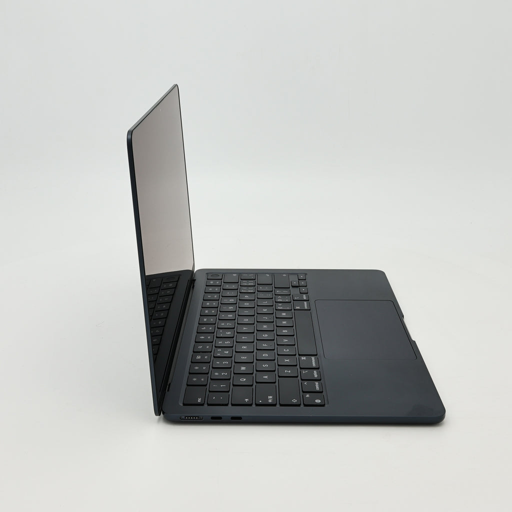 95新 Apple MacBook Air 22年 13寸 M2（8+8核） 8G RAM 256G SSD 午夜色