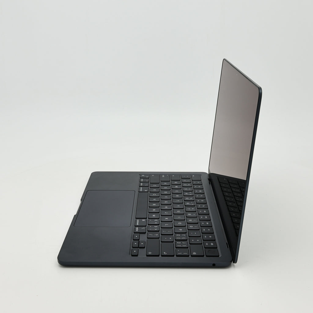 95新 Apple MacBook Air 22年 13寸 M2（8+8核） 8G RAM 256G SSD 午夜色