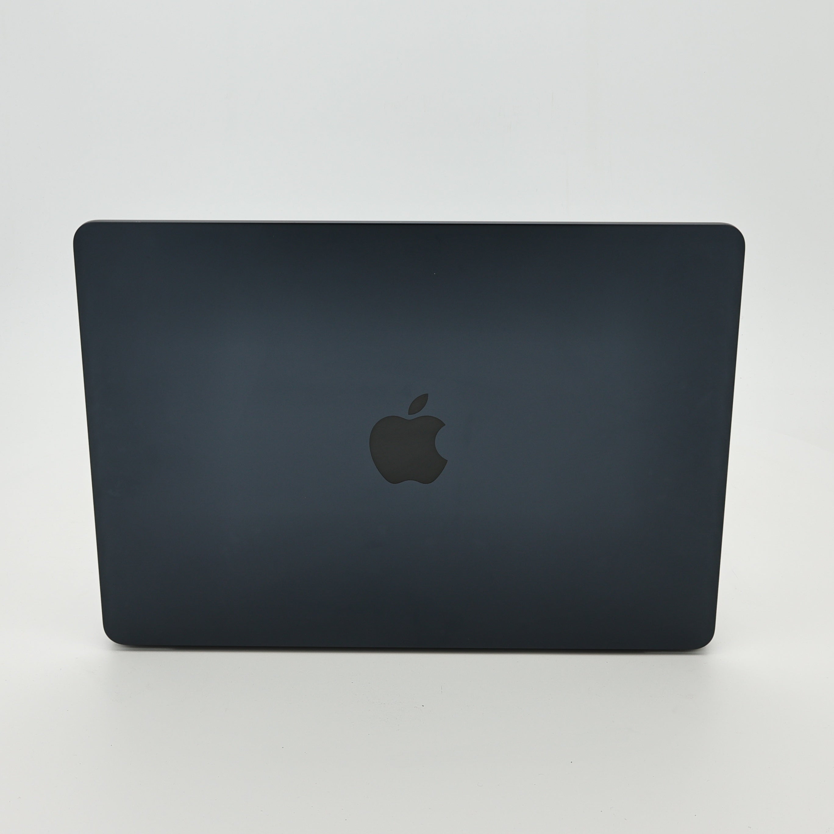 95新 Apple MacBook Air 22年 13寸 M2（8+8核） 8G RAM 256G SSD 午夜色