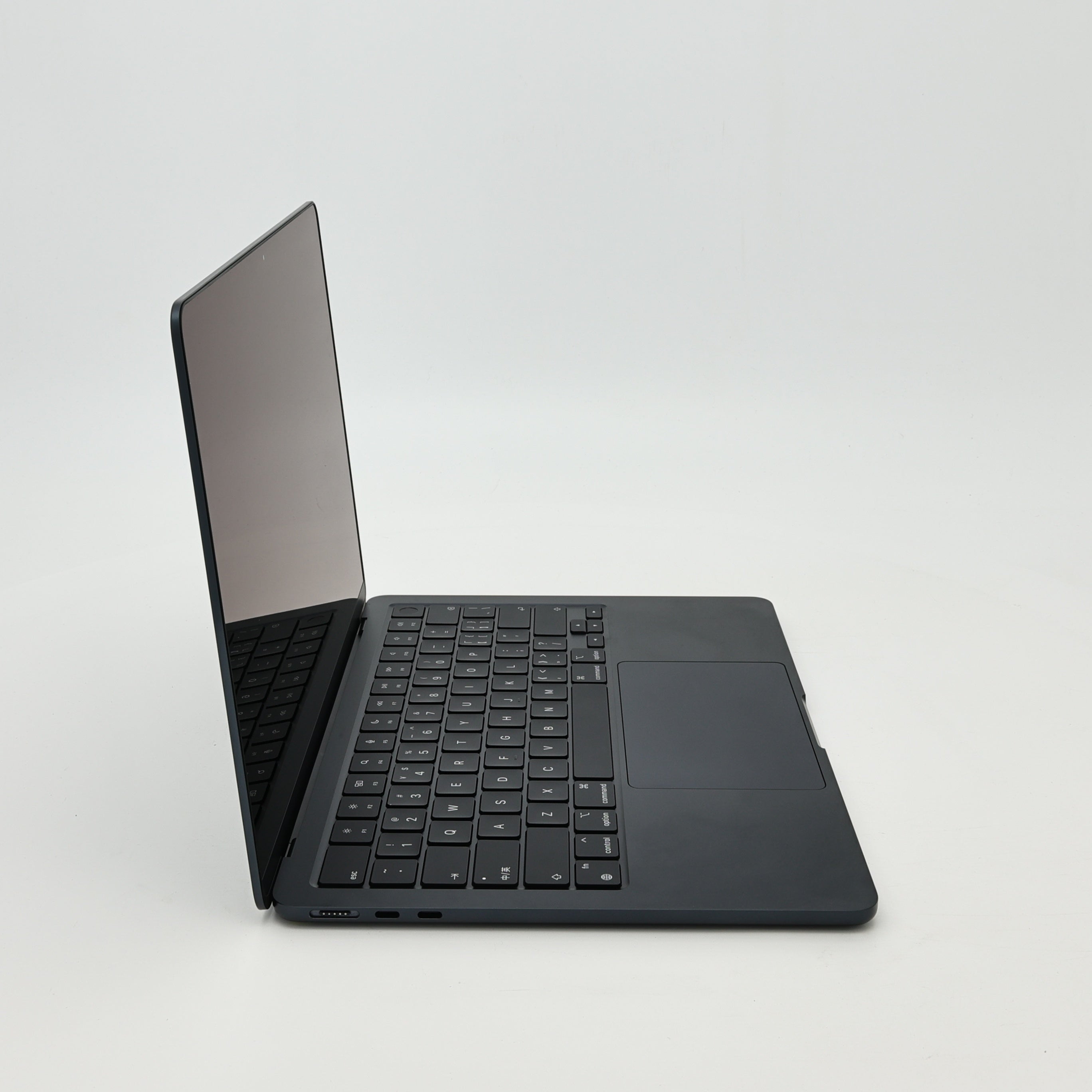 95新 Apple MacBook Air 22年 13寸 M2（8+8核） 8G RAM 256G SSD 午夜色