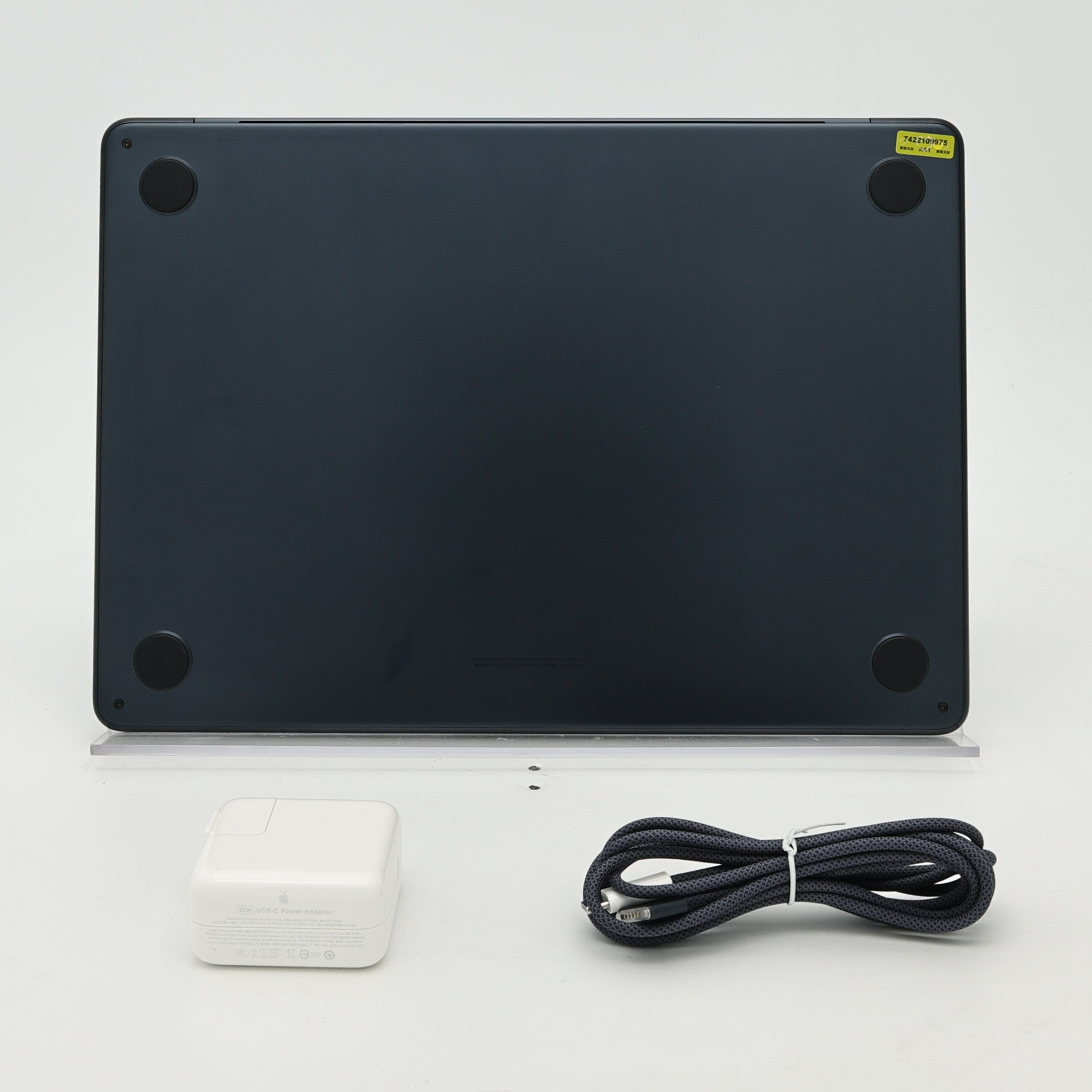 95新 Apple MacBook Air 22年 13寸 M2（8+8核） 8G RAM 256G SSD 午夜色
