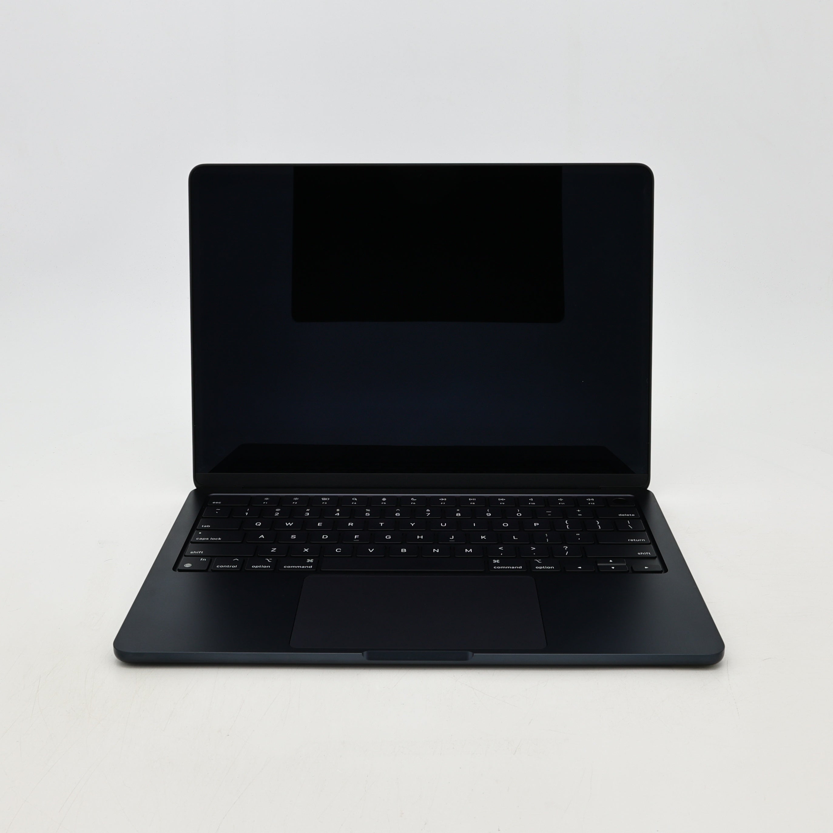 95新 Apple MacBook Air 22年 13寸 M2（8+8核） 8G RAM 256G SSD 午夜色