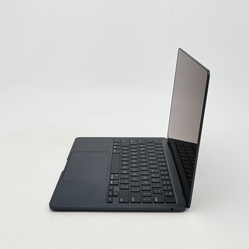 95新 Apple MacBook Air 22年 13寸 M2（8+8核） 8G RAM 256G SSD 午夜色