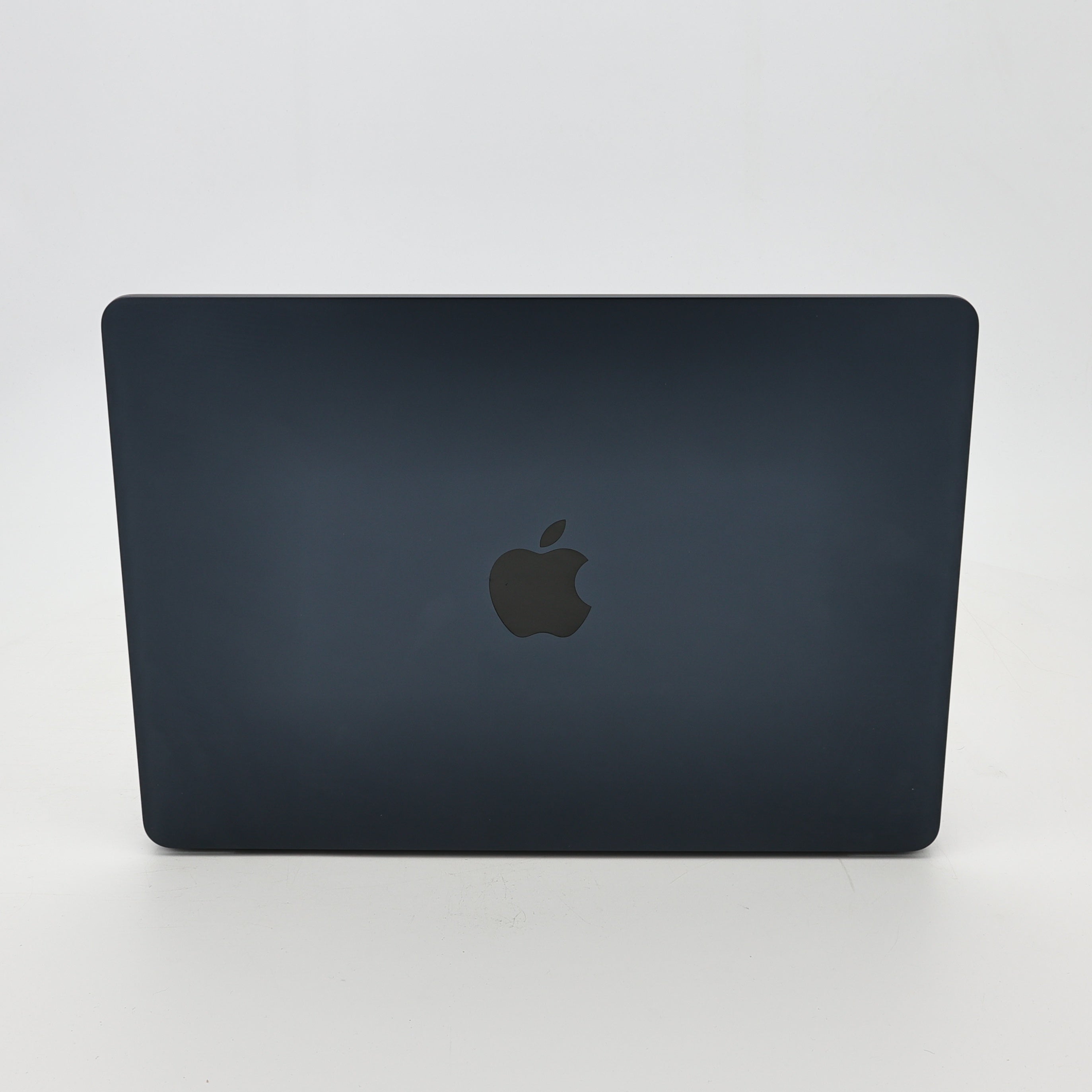 95新 Apple MacBook Air 22年 13寸 M2（8+8核） 8G RAM 256G SSD 午夜色