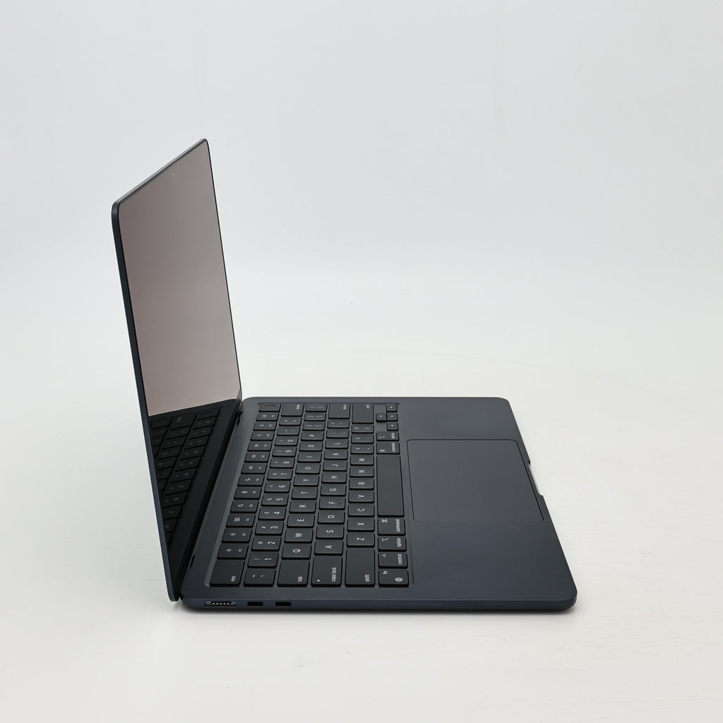 95新 Apple MacBook Air 22年 13寸 M2（8+8核） 8G RAM 256G SSD 午夜色