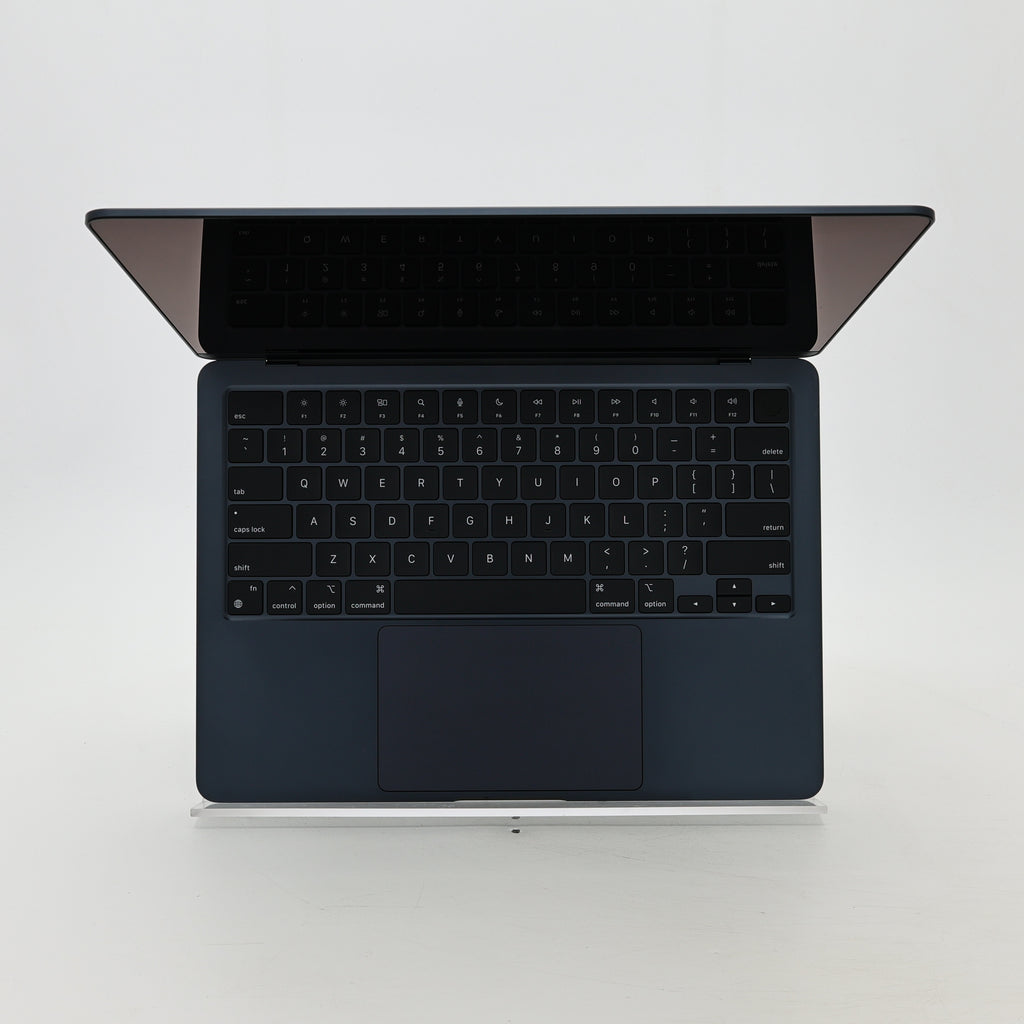 95新 Apple MacBook Air 22年 13寸 M2（8+8核） 8G RAM 256G SSD 午夜色