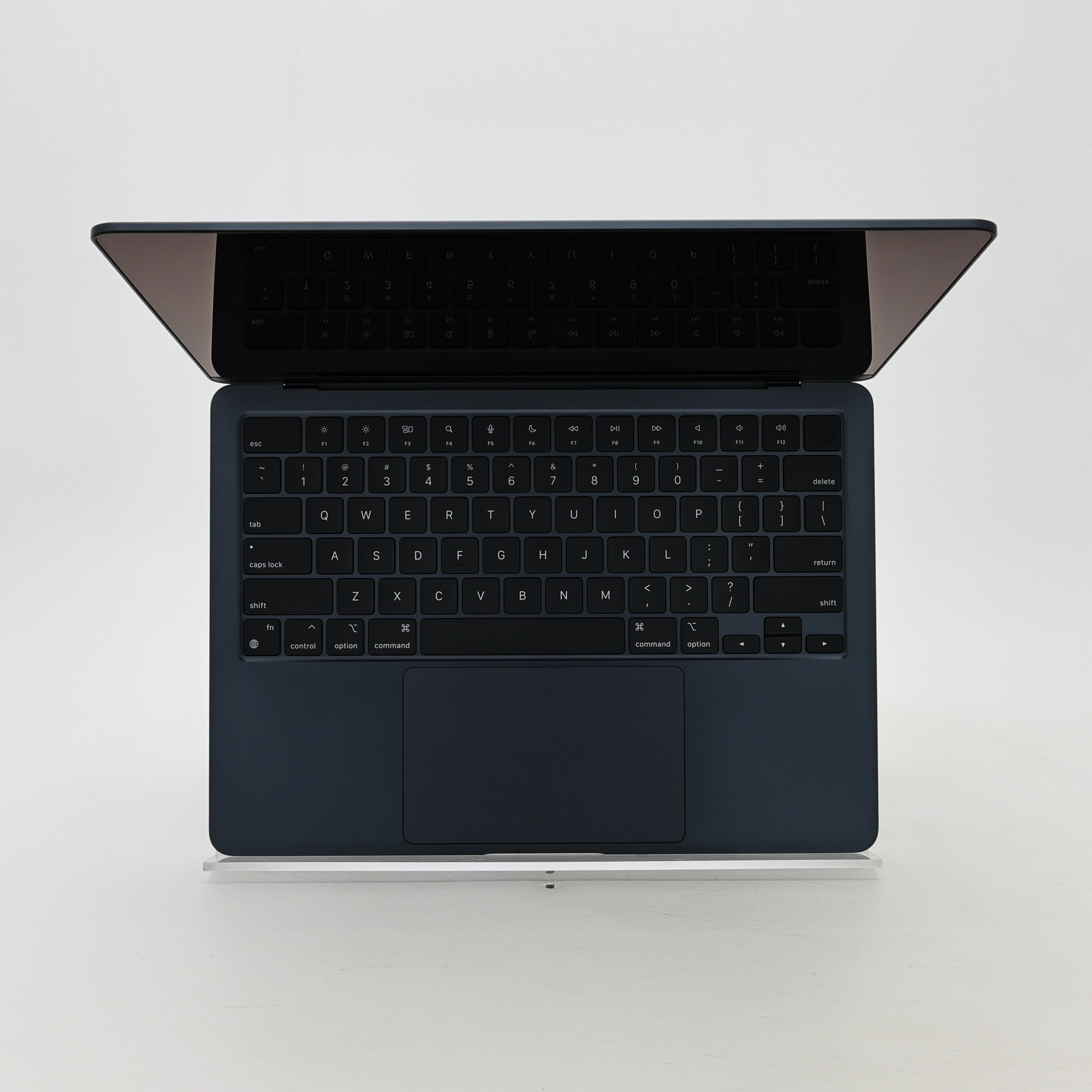 95新 Apple MacBook Air 22年 13寸 M2（8+8核） 8G RAM 256G SSD 午夜色