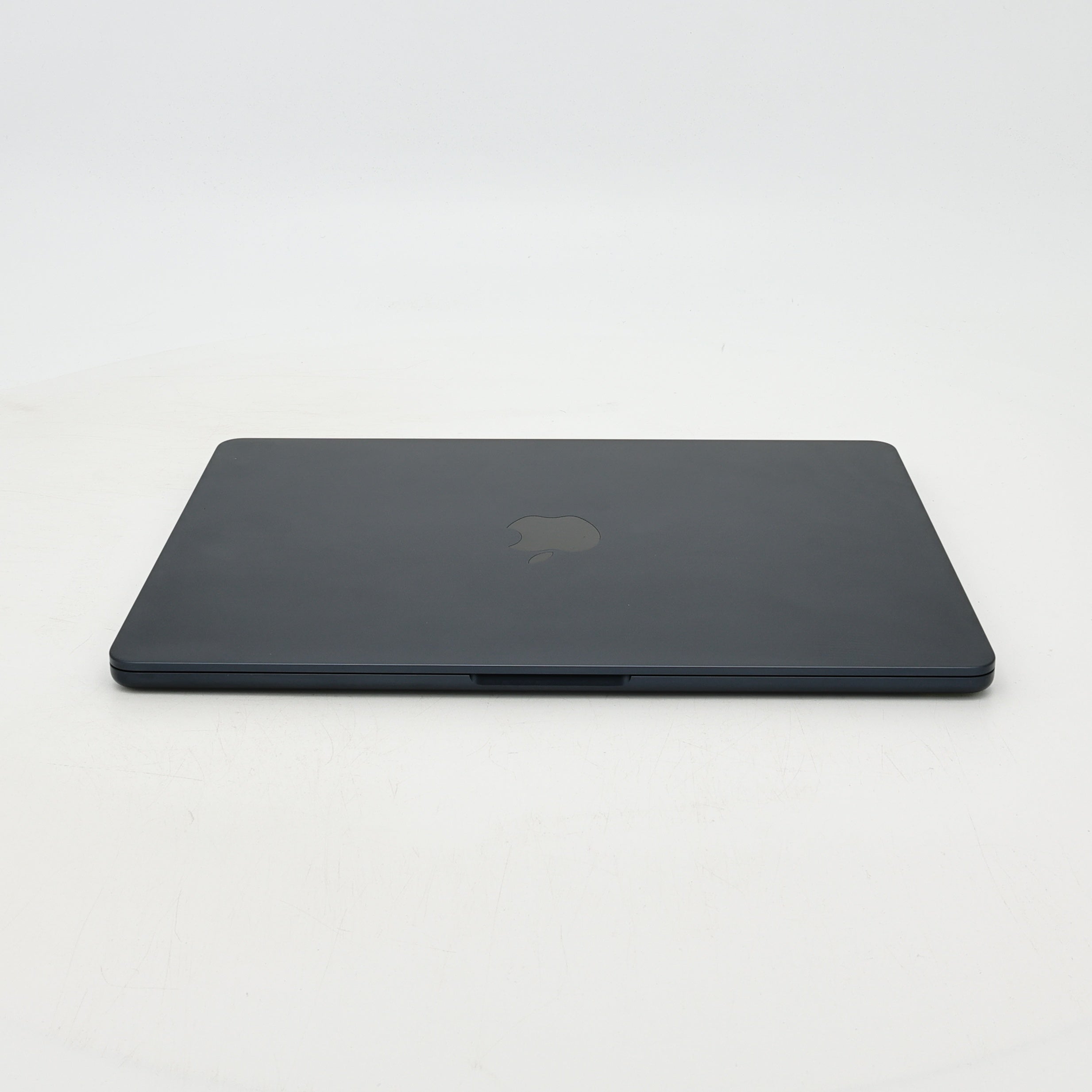 95新 Apple MacBook Air 22年 13寸 M2（8+8核） 8G RAM 256G SSD 午夜色