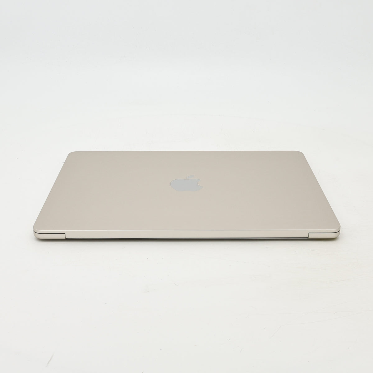95新 Apple MacBook Air 22年 13寸 M2（8+10核） 8G RAM 512G SSD 星光色