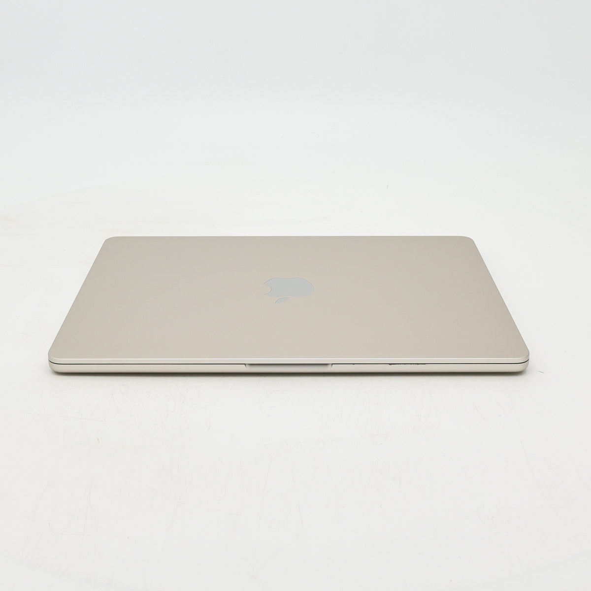 95新 Apple MacBook Air 22年 13寸 M2（8+10核） 8G RAM 512G SSD 星光色