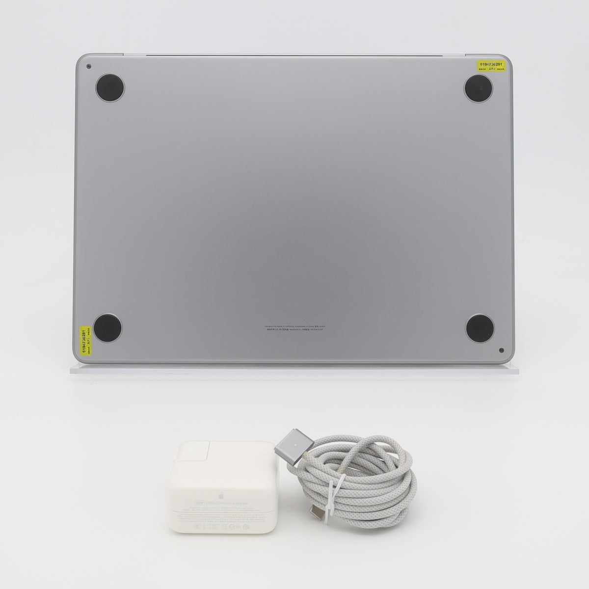 95新 Apple MacBook Air 22年 13寸 M2（8+8核） 8G RAM 256G SSD 深空灰色