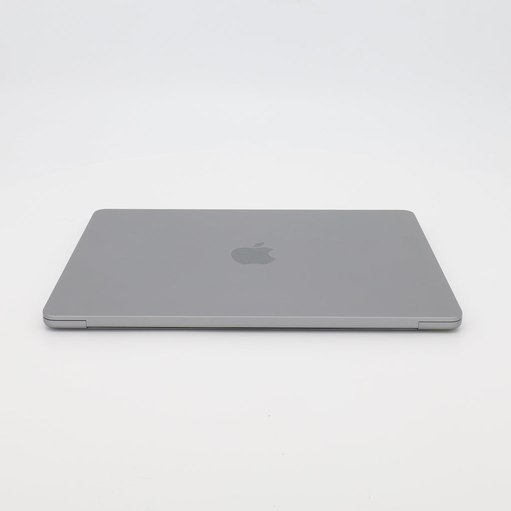 95新 Apple MacBook Air 22年 13寸 M2（8+8核） 8G RAM 256G SSD 深空灰色