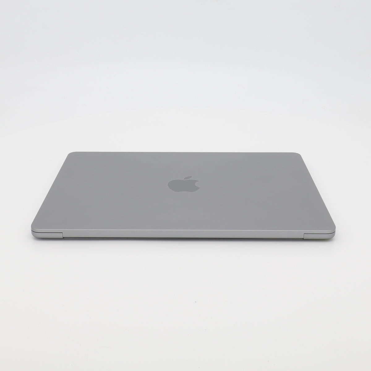 95新 Apple MacBook Air 22年 13寸 M2（8+8核） 8G RAM 256G SSD 深空灰色