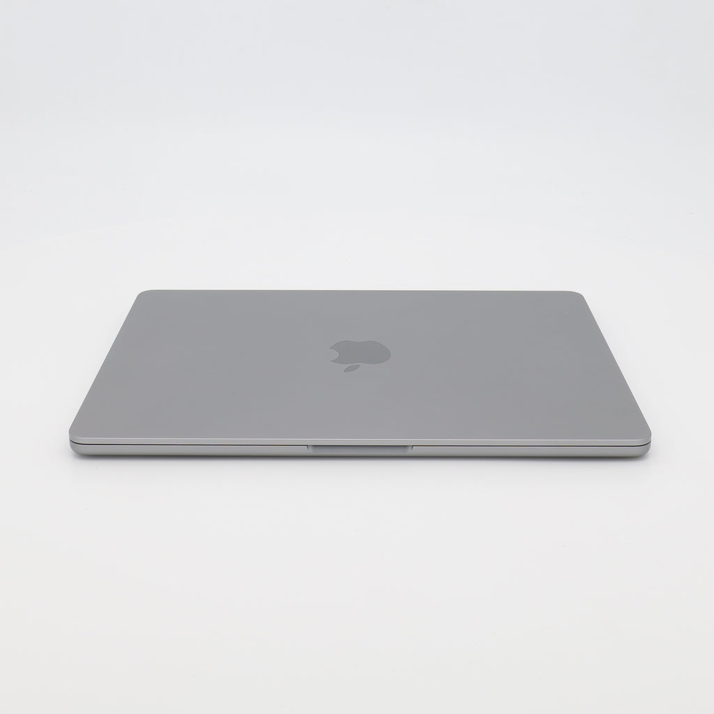 95新 Apple MacBook Air 22年 13寸 M2（8+8核） 8G RAM 256G SSD 深空灰色