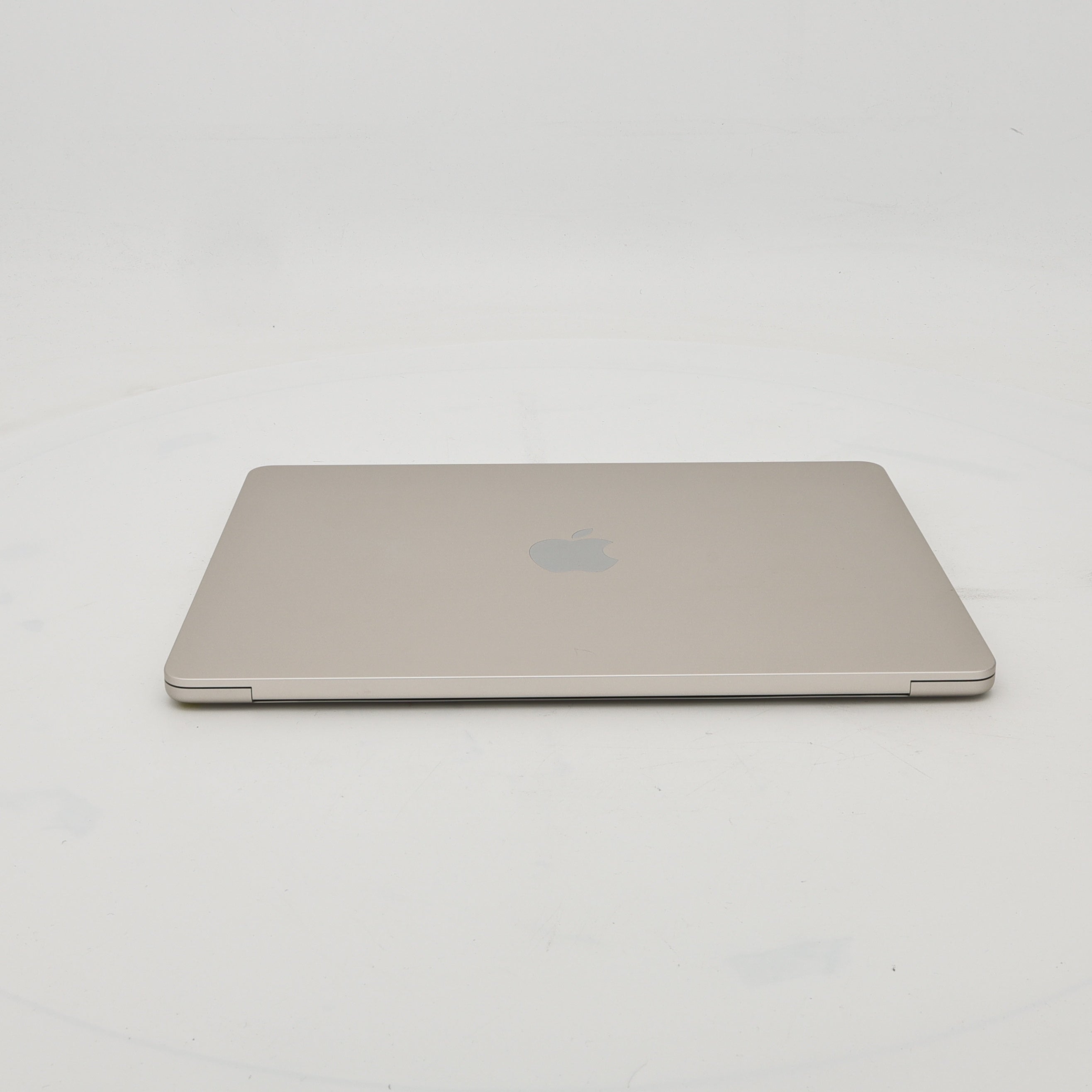 95新 Apple MacBook Air 22年 13寸 M2（8+8核） 8G RAM 256G SSD 星光色