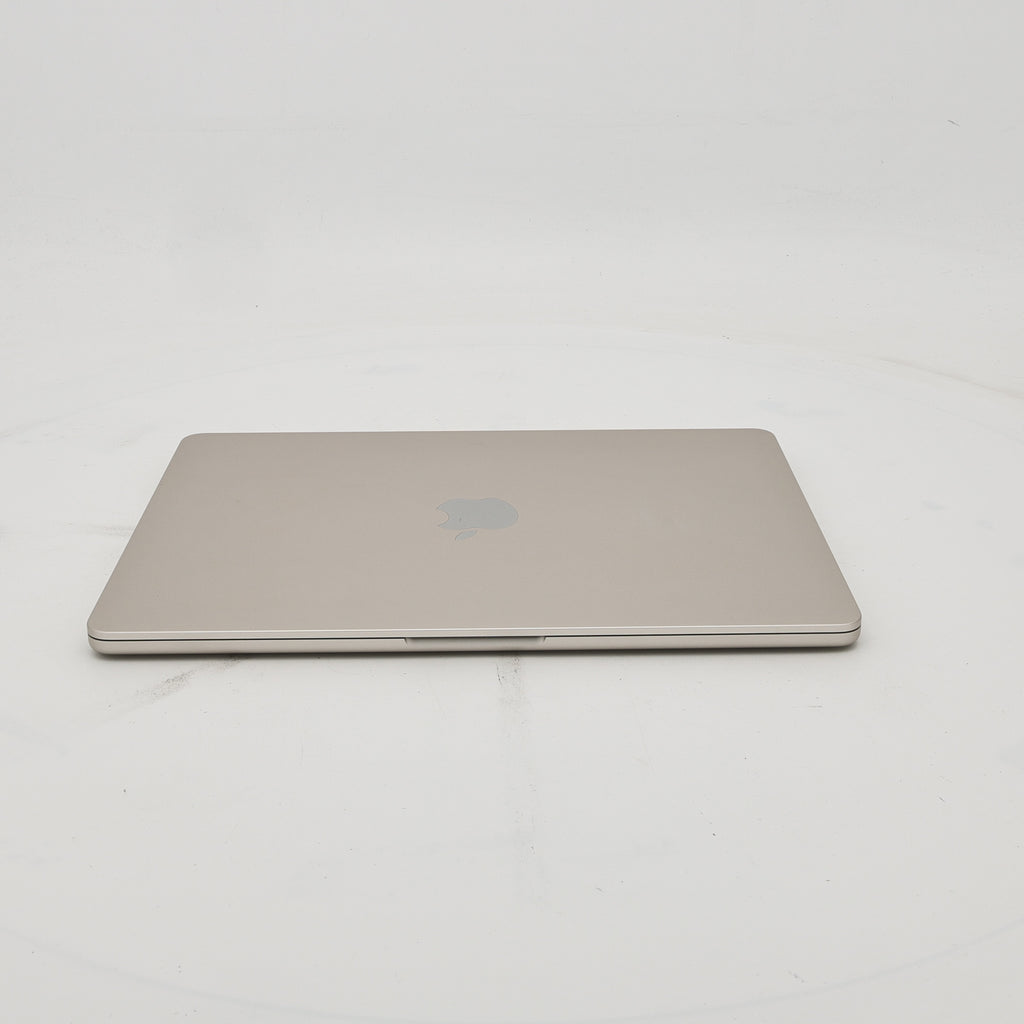 95新 Apple MacBook Air 22年 13寸 M2（8+8核） 8G RAM 256G SSD 星光色