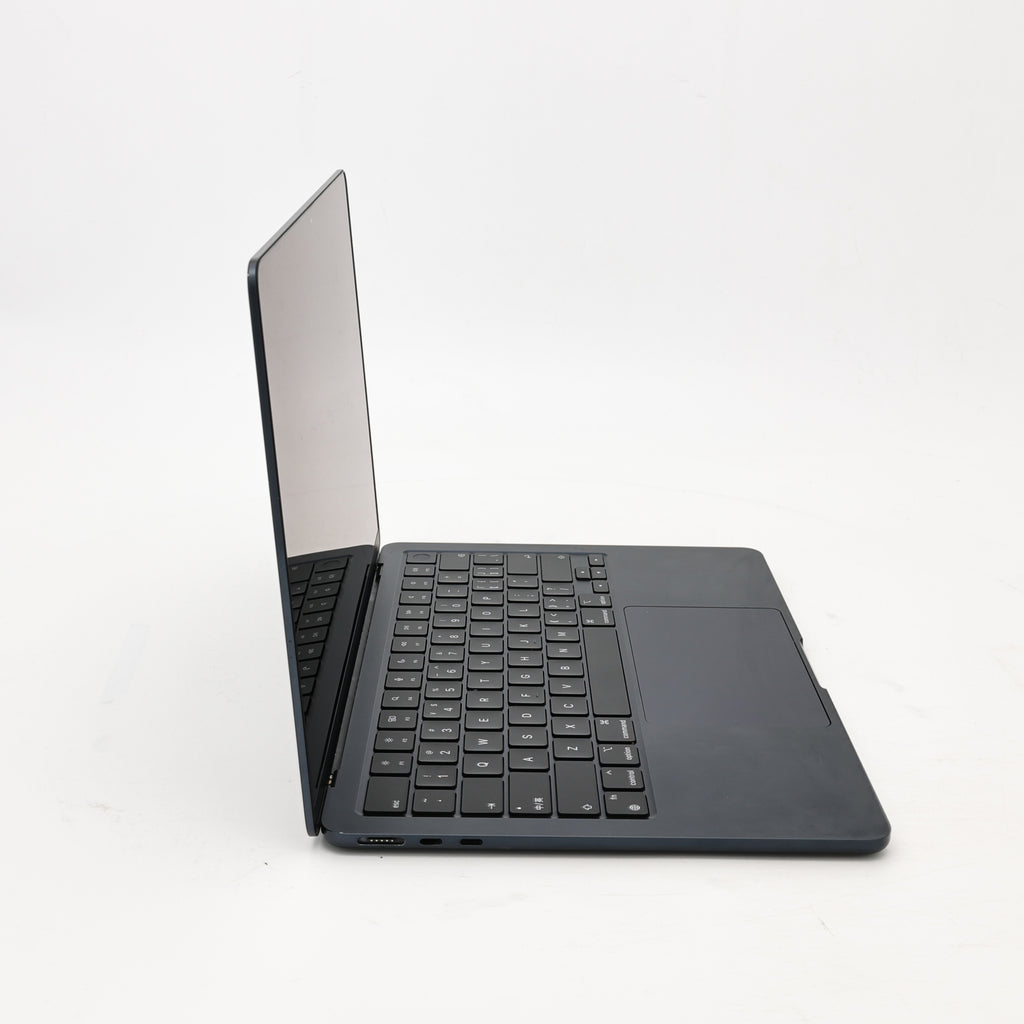 95新 Apple MacBook Air 22年 13寸 M2（8+10核） 8G RAM 512G SSD 午夜色