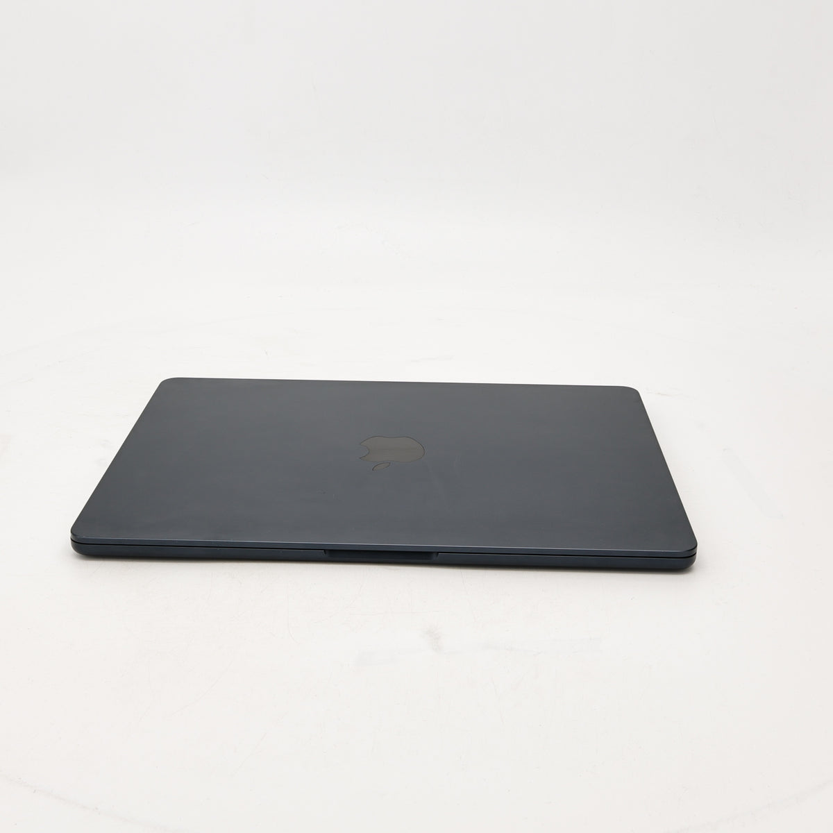 95新 Apple MacBook Air 22年 13寸 M2（8+10核） 8G RAM 512G SSD 午夜色