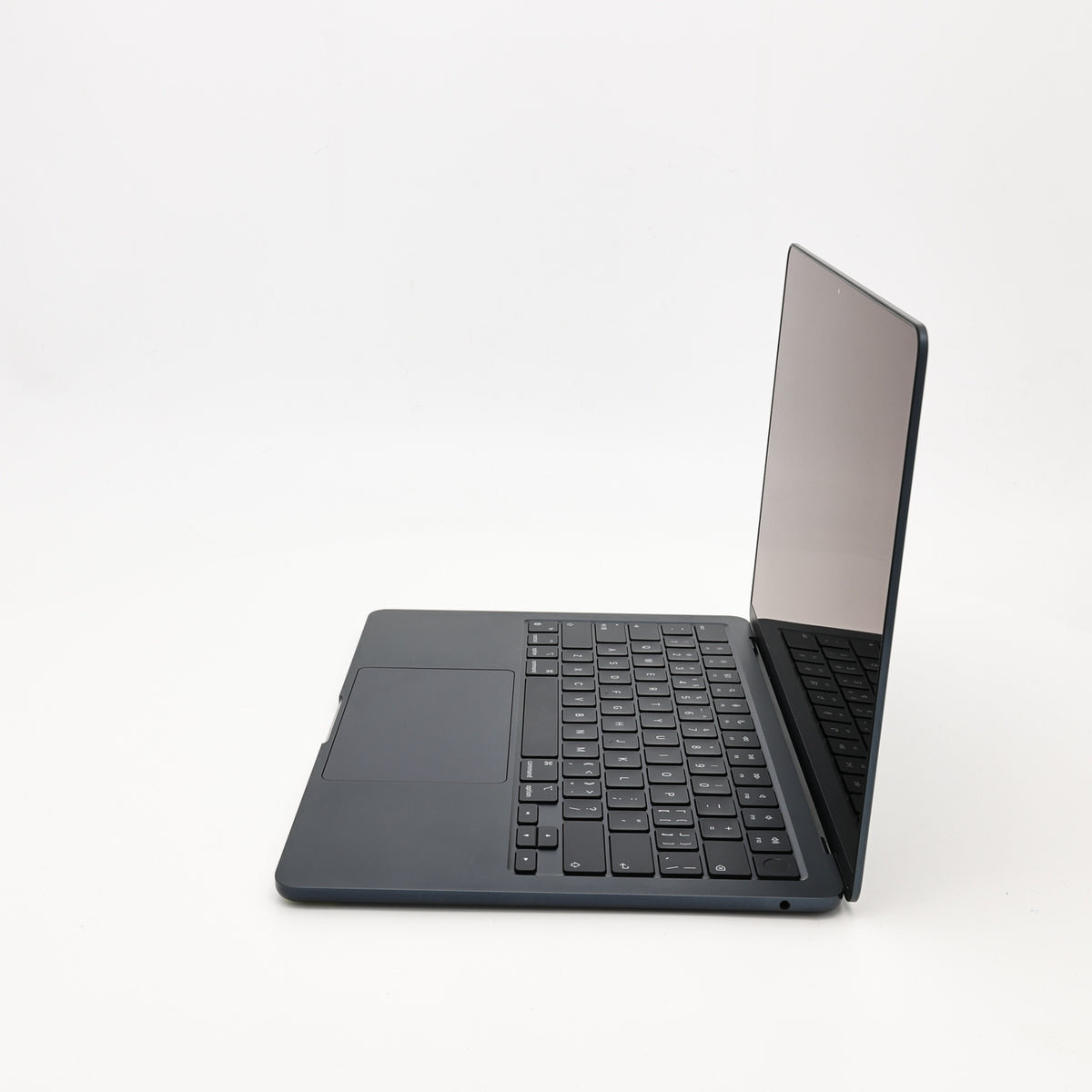 95新 Apple MacBook Air 22年 13寸 M2（8+8核） 8G RAM 256G SSD 午夜色