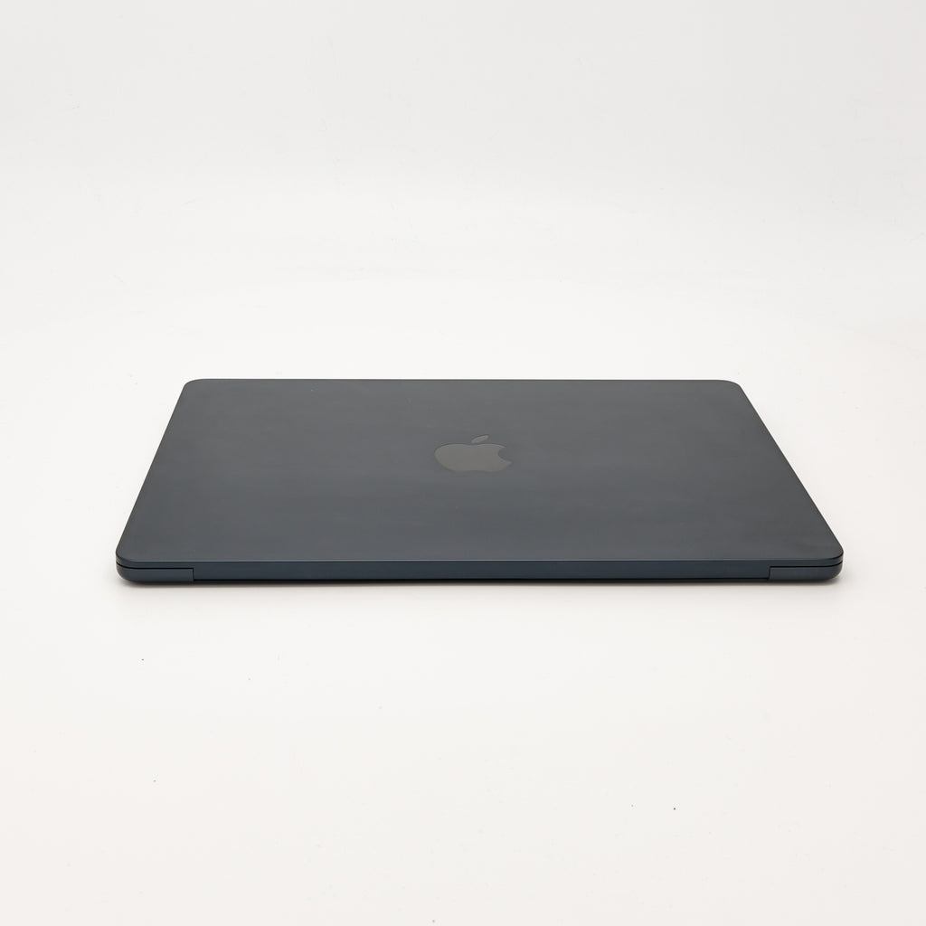 95新 Apple MacBook Air 22年 13寸 M2（8+8核） 8G RAM 256G SSD 午夜色