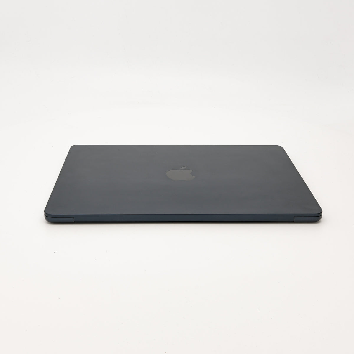 95新 Apple MacBook Air 22年 13寸 M2（8+8核） 8G RAM 256G SSD 午夜色