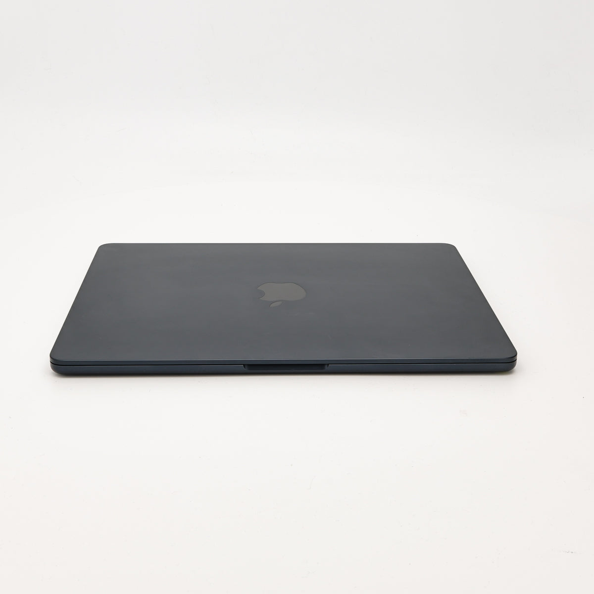 95新 Apple MacBook Air 22年 13寸 M2（8+8核） 8G RAM 256G SSD 午夜色