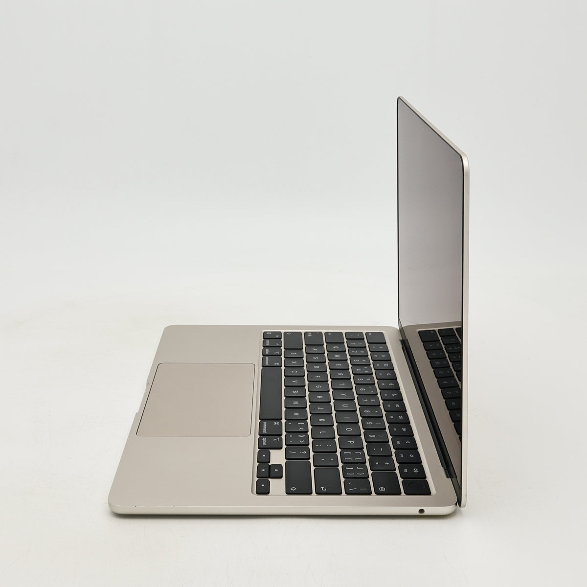 95新 Apple MacBook Air 22年 13寸 M2（8+8核） 8G RAM 256G SSD 星光色