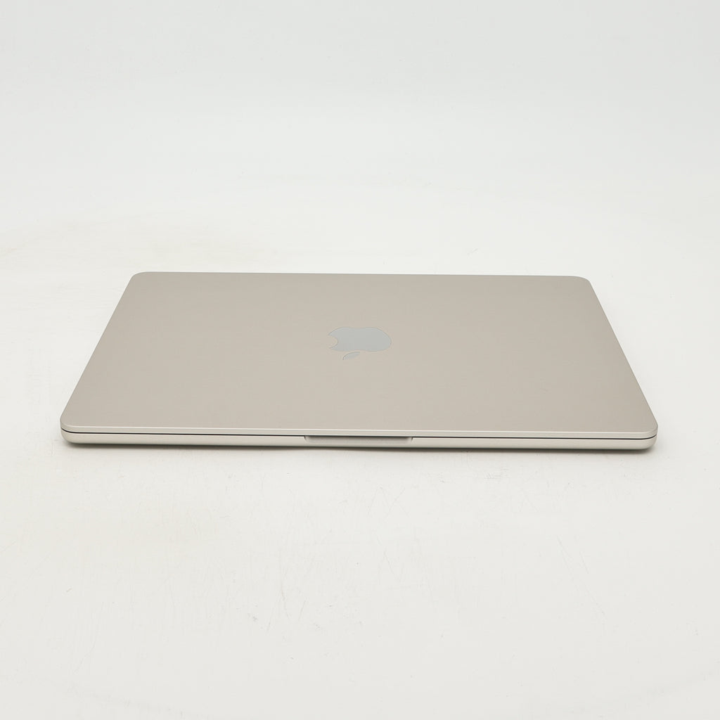 95新 Apple MacBook Air 22年 13寸 M2（8+8核） 8G RAM 256G SSD 星光色