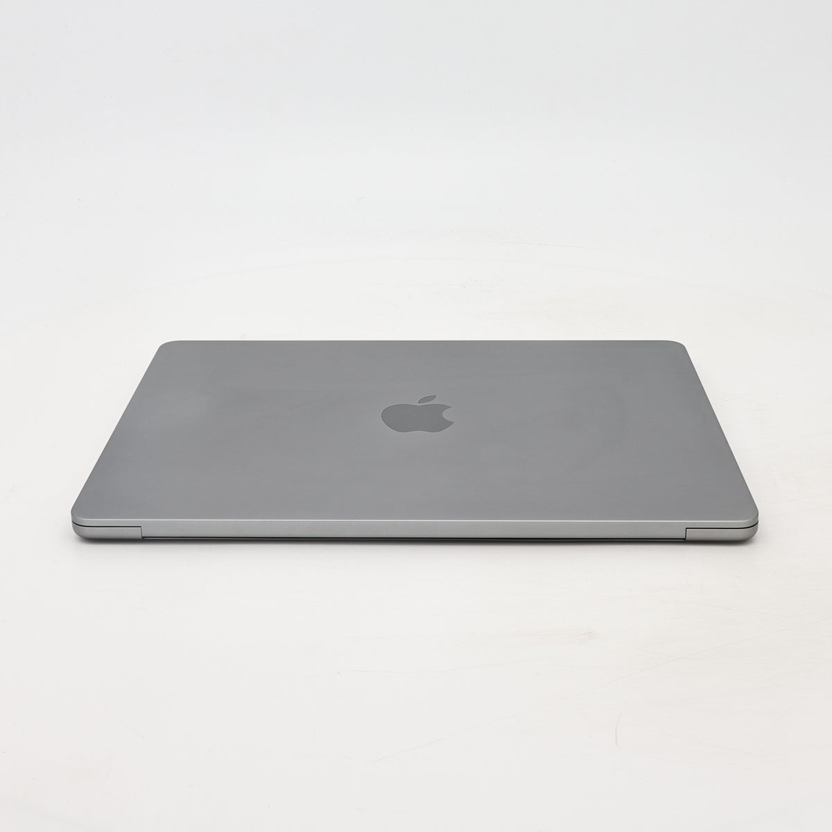 95新 Apple MacBook Air 22年 13寸 M2（8+8核） 8G RAM 256G SSD 深空灰色