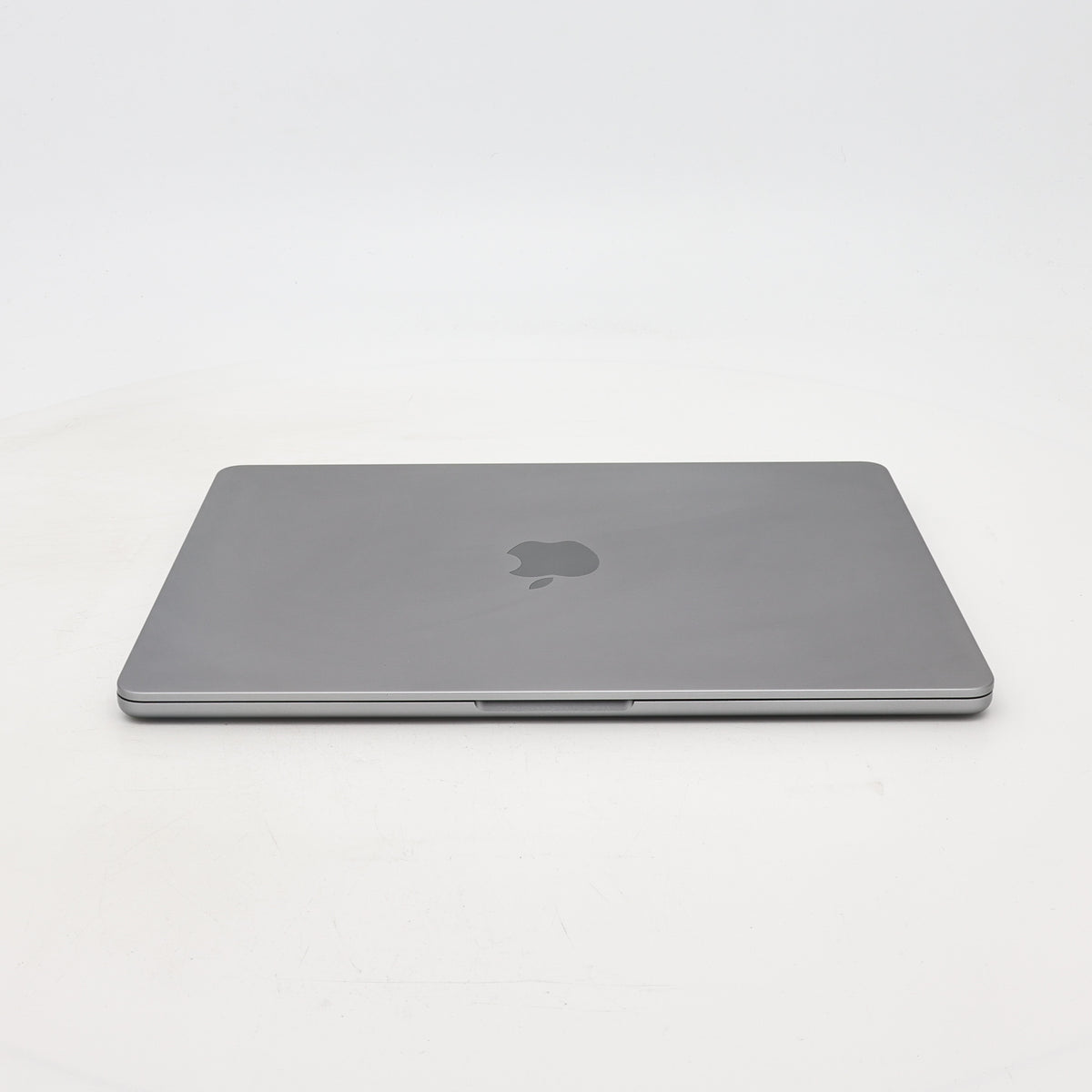 95新 Apple MacBook Air 22年 13寸 M2（8+8核） 8G RAM 256G SSD 深空灰色