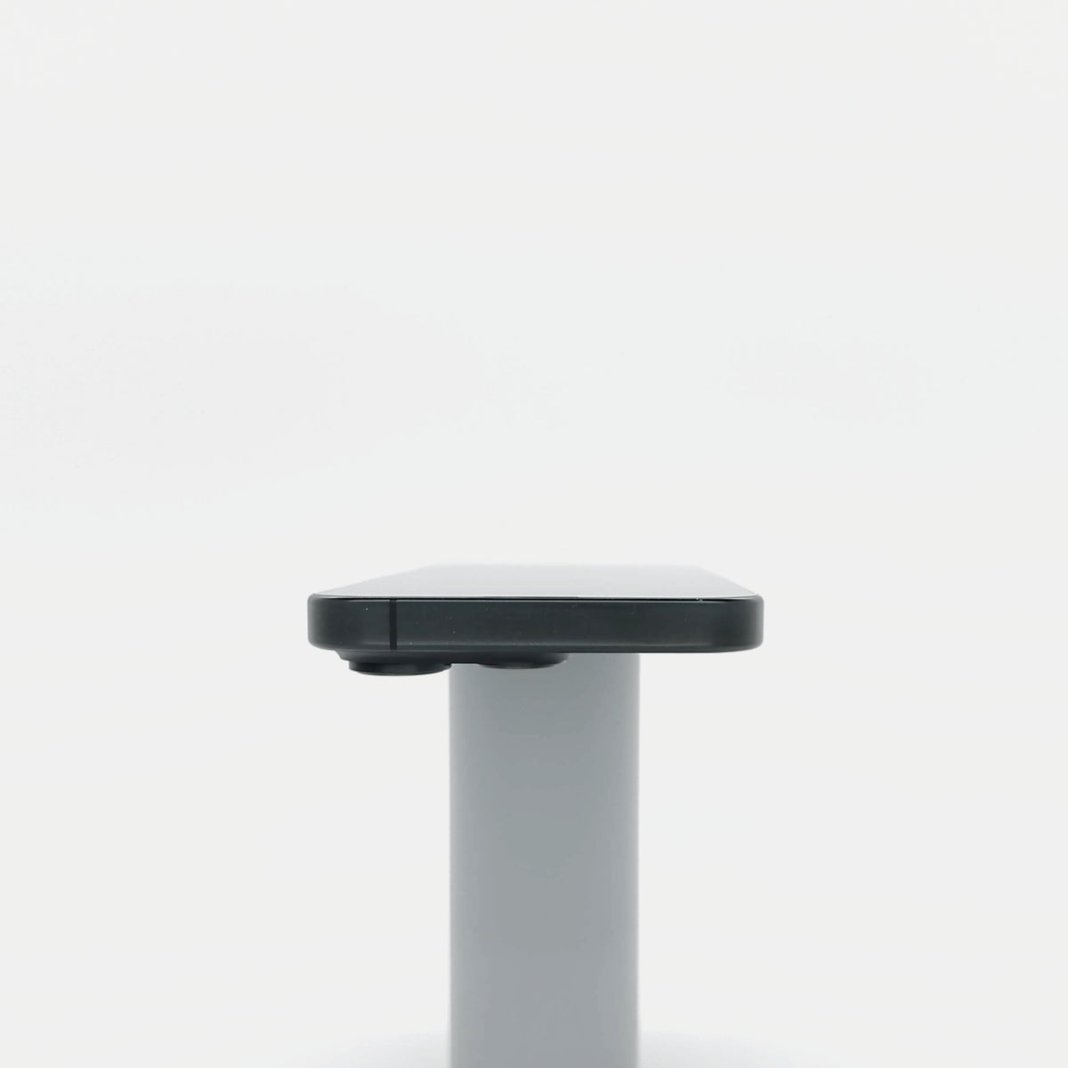 95新 Apple iPhone 16 Pro 128G 黑色鈦金屬 中國大陸版