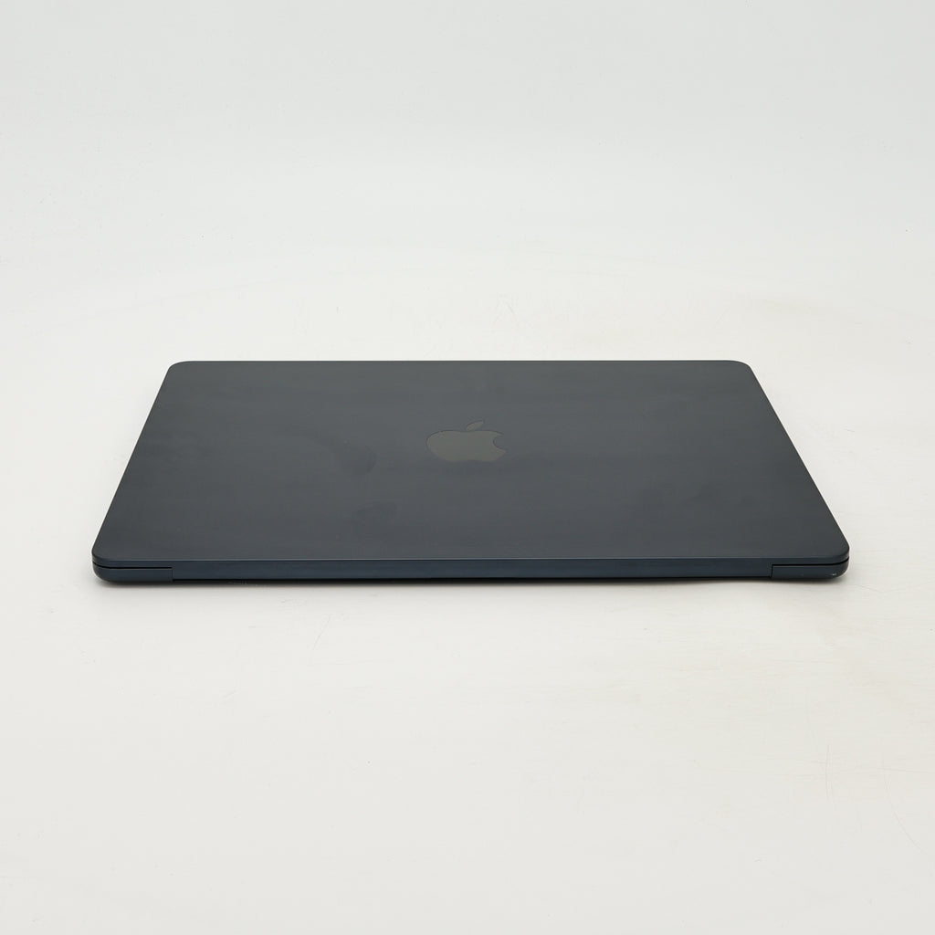 95新 Apple MacBook Air 22年 13寸 M2（8+8核） 8G RAM 256G SSD 午夜色